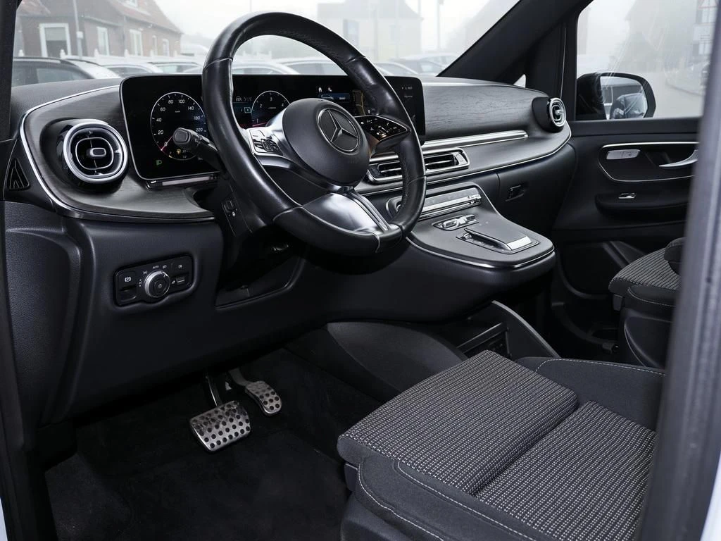 Mercedes-Benz-V-Klasse 300 d-image-8