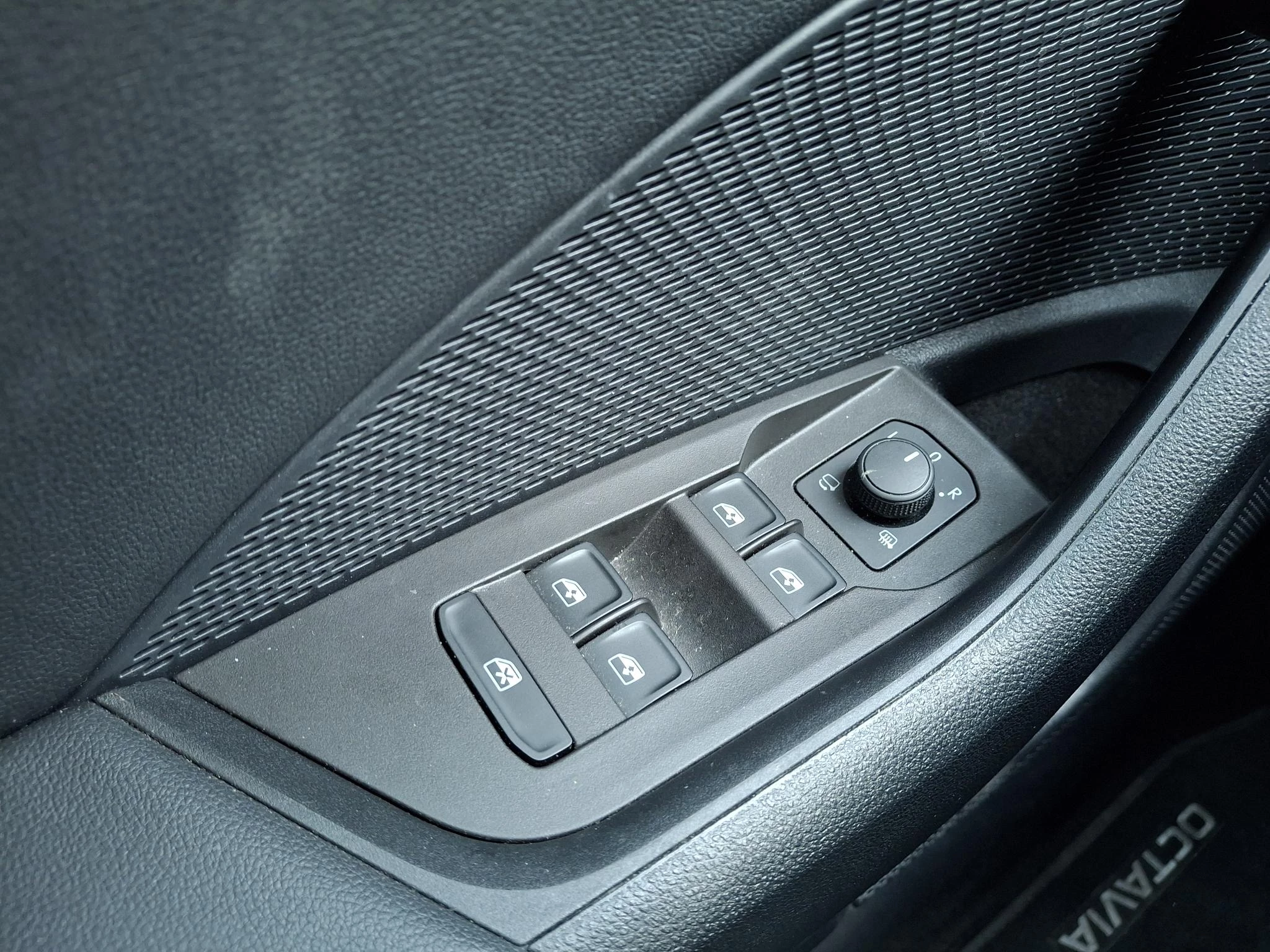 Škoda Octavia 1.0 e-TSI Ambition