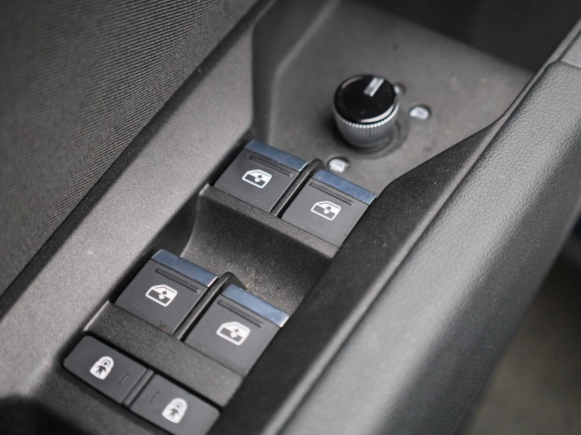 Audi-Q4 e-tron-image-33