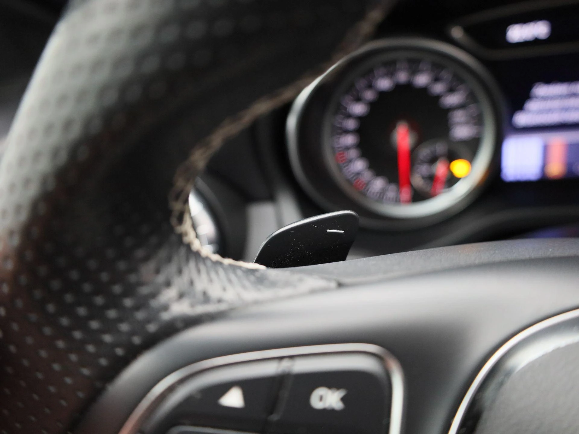 Mercedes-Benz-CLA-image-24