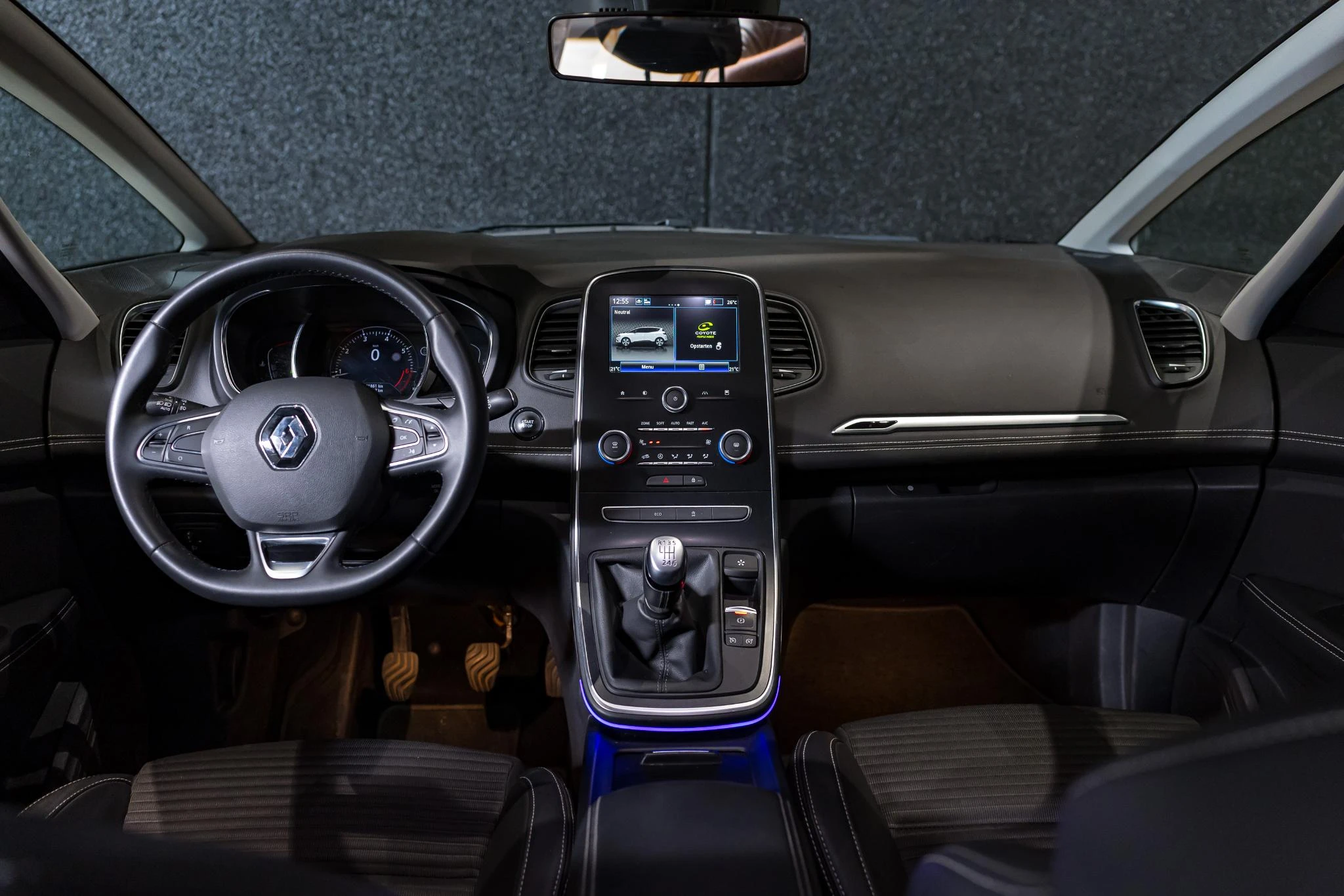 Renault-Scénic-image-12