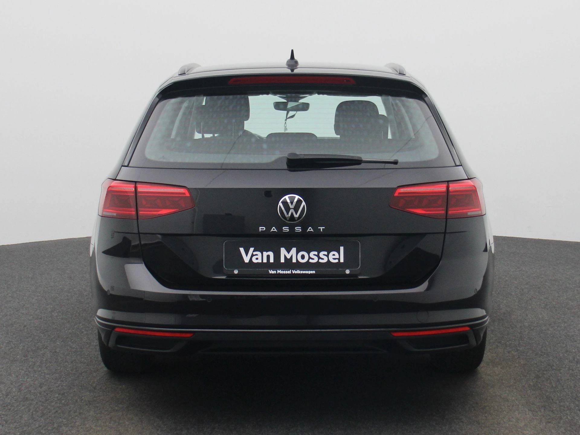 Volkswagen Passat Variant 1.6 TDI Elegance Business R