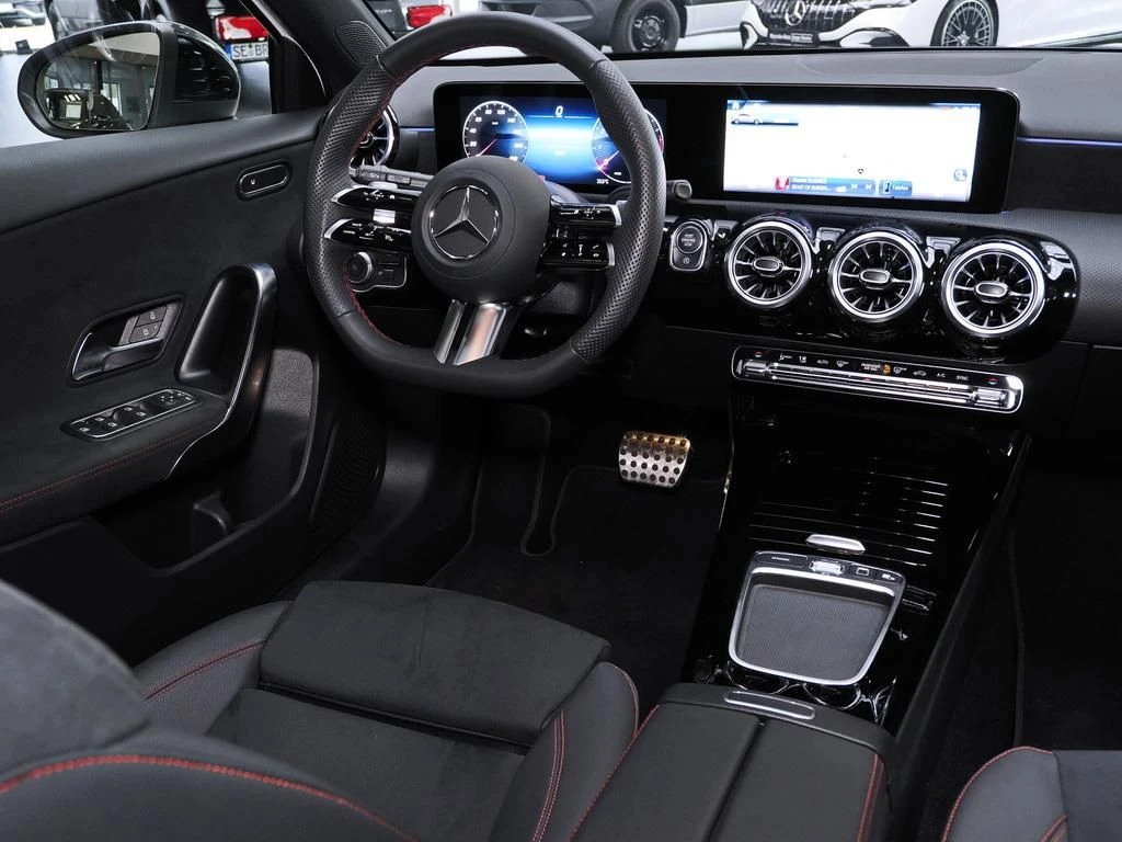 Mercedes-Benz-A-Klasse 200-image-10