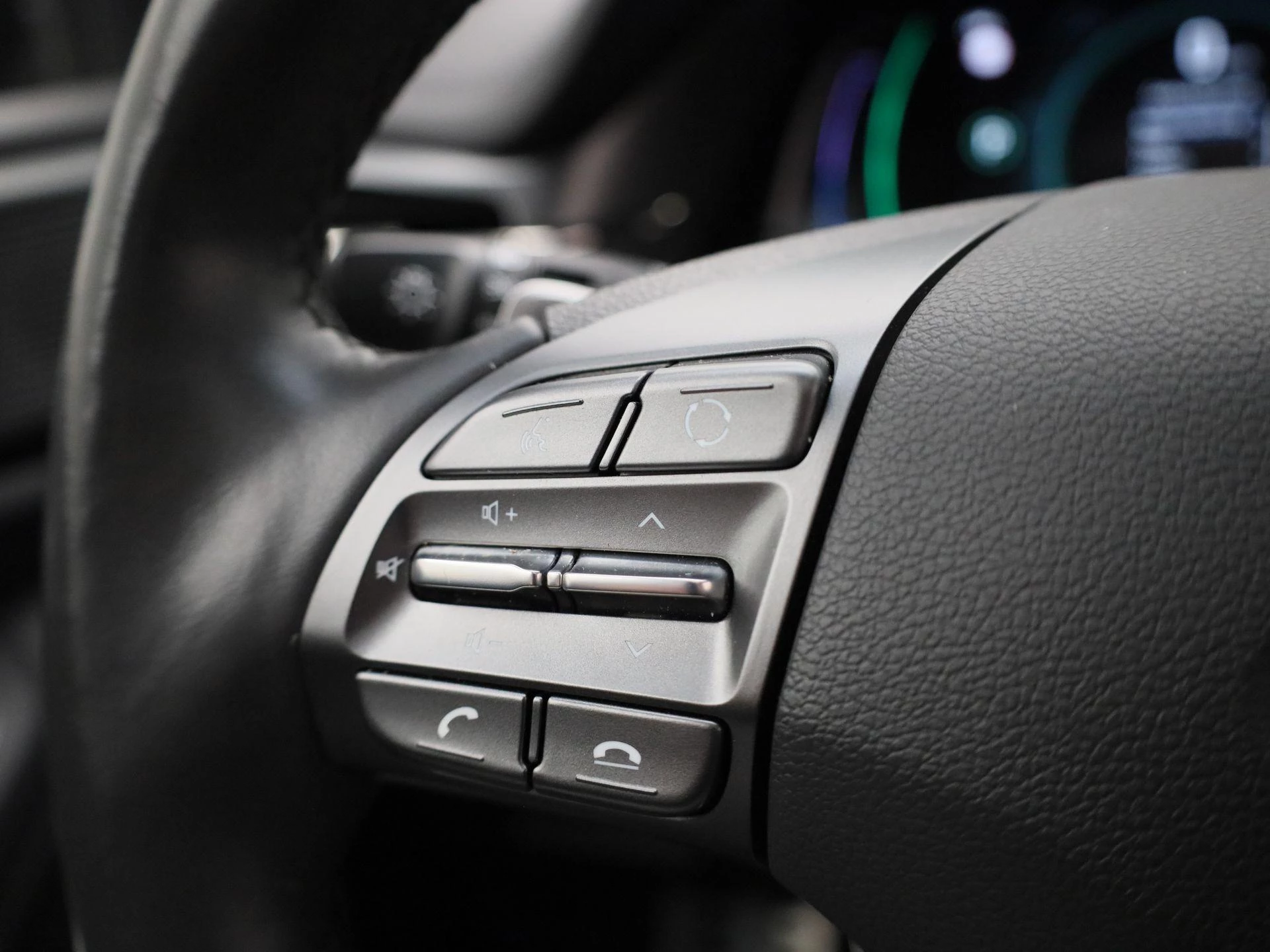 Hyundai-IONIQ-image-17