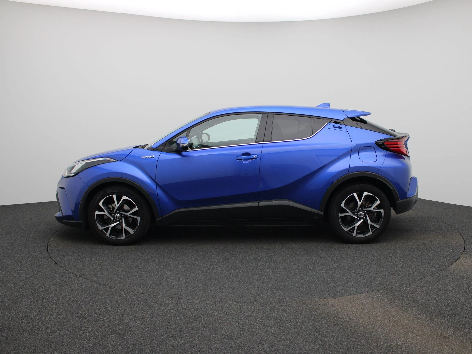 Toyota-C-HR-image-3