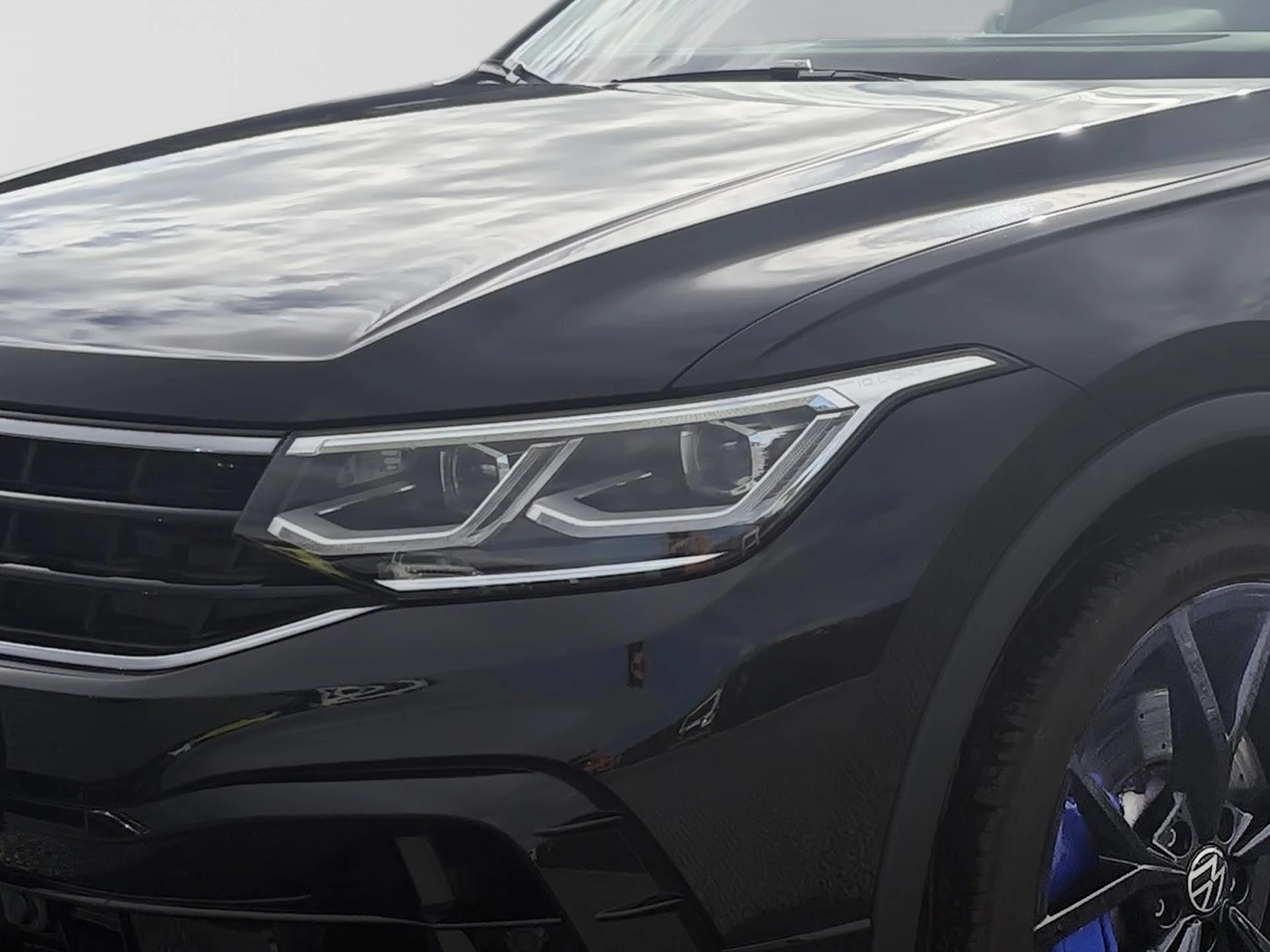Volkswagen-Tiguan-image-20