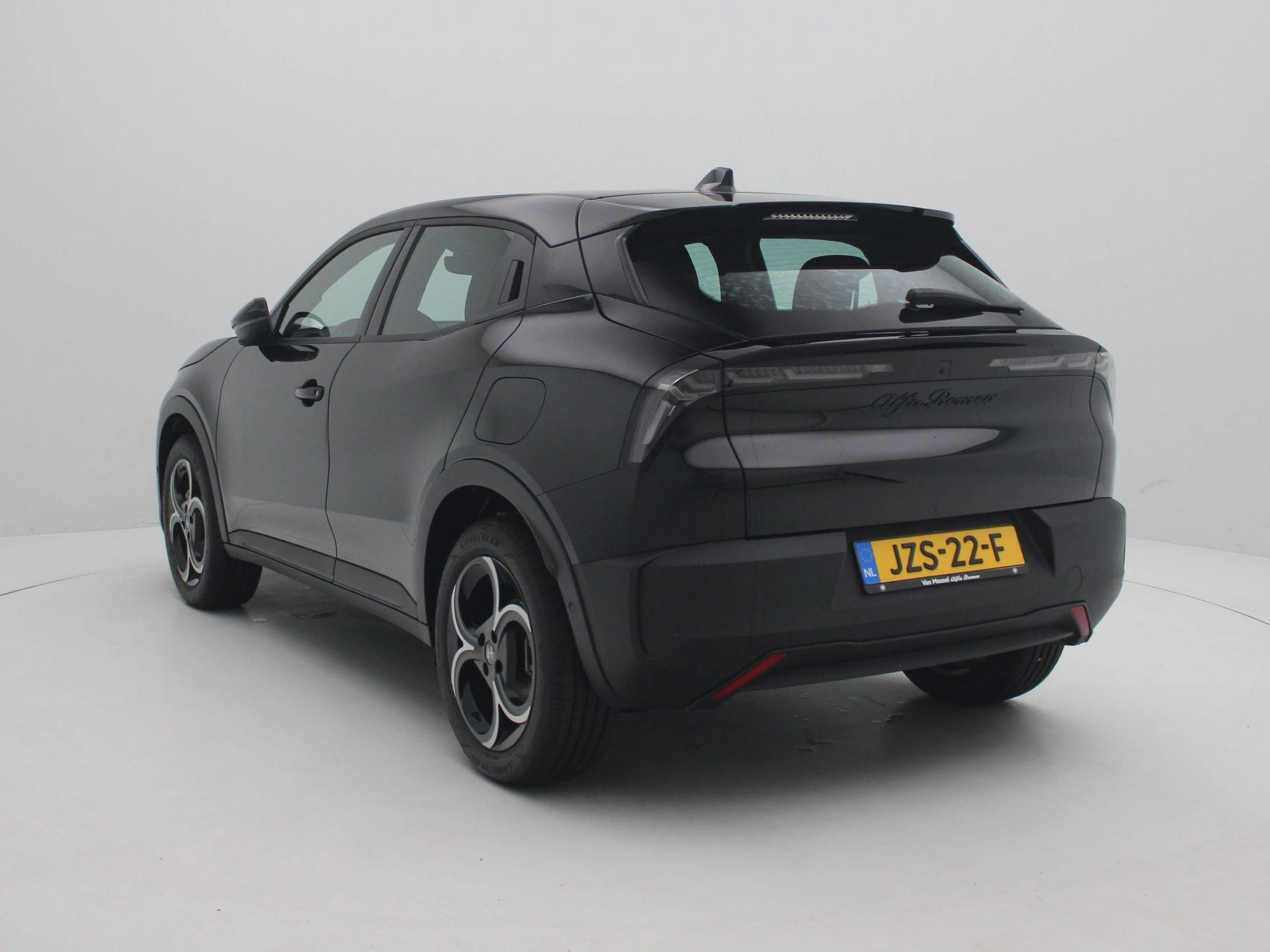 Alfa Romeo Junior Elettrica 54 kWh