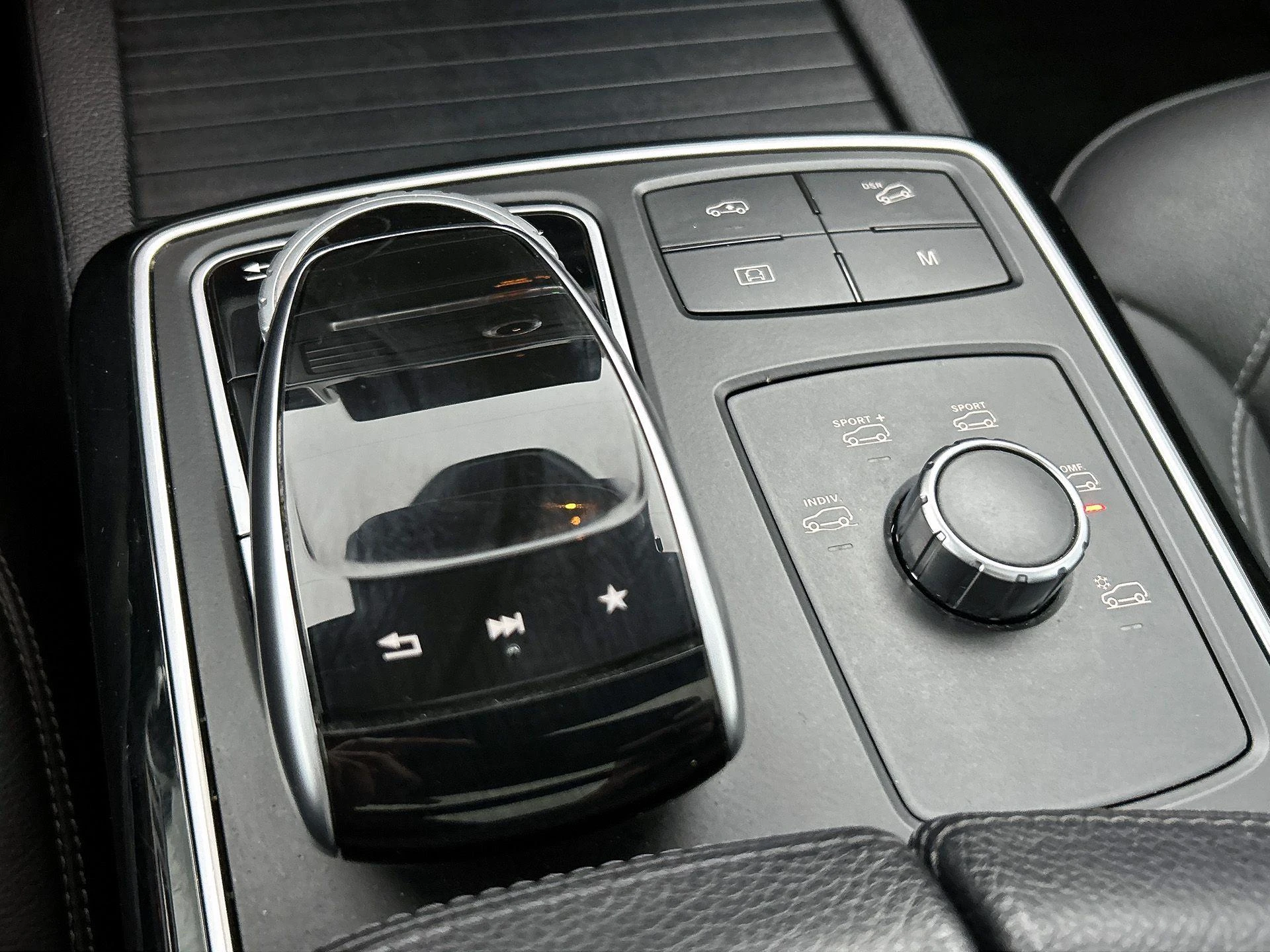 Mercedes-Benz-GLE-image-10