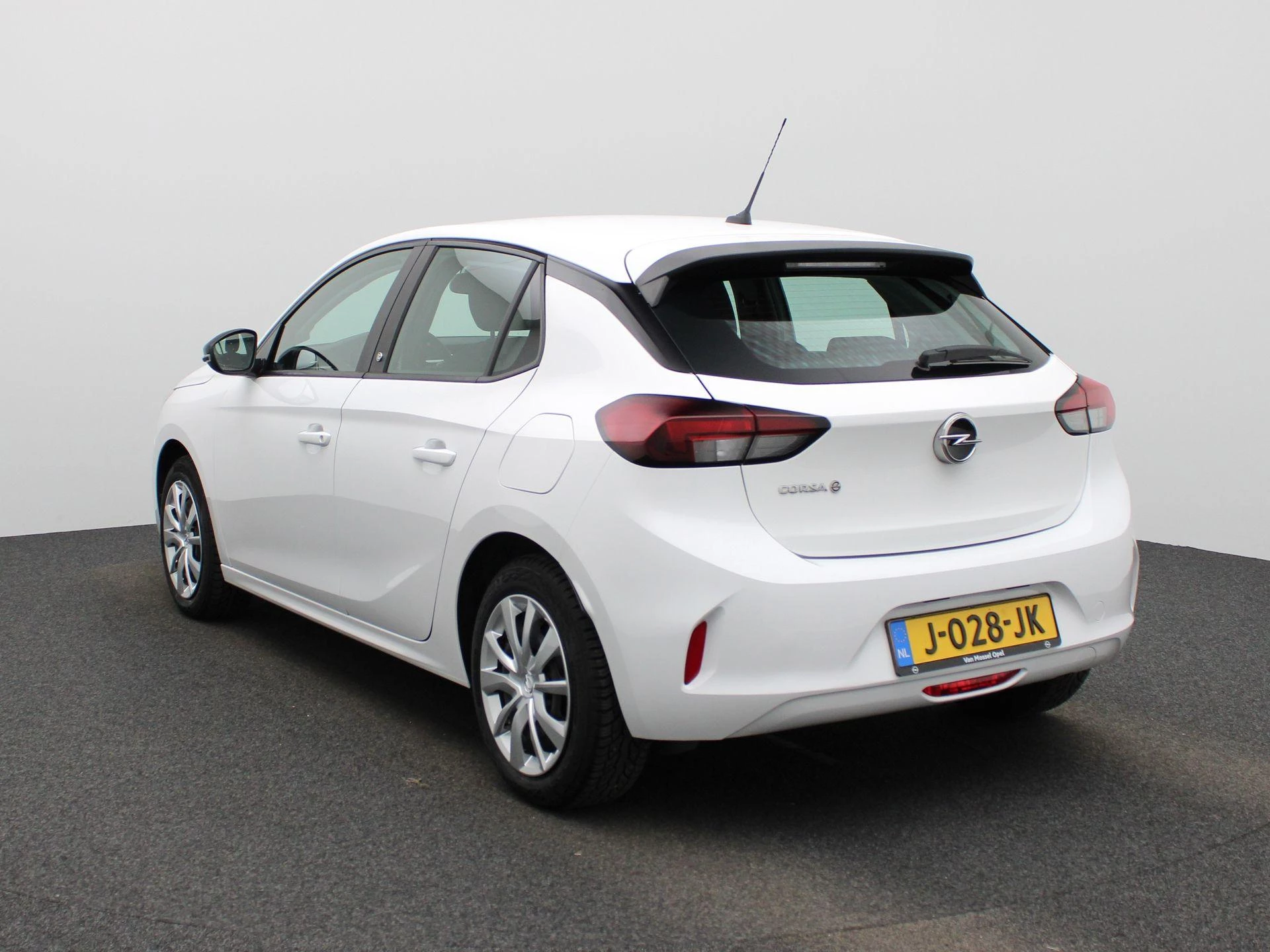 Opel-Corsa-e-image-1