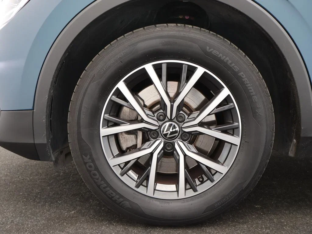 Volkswagen-Tiguan-image-21