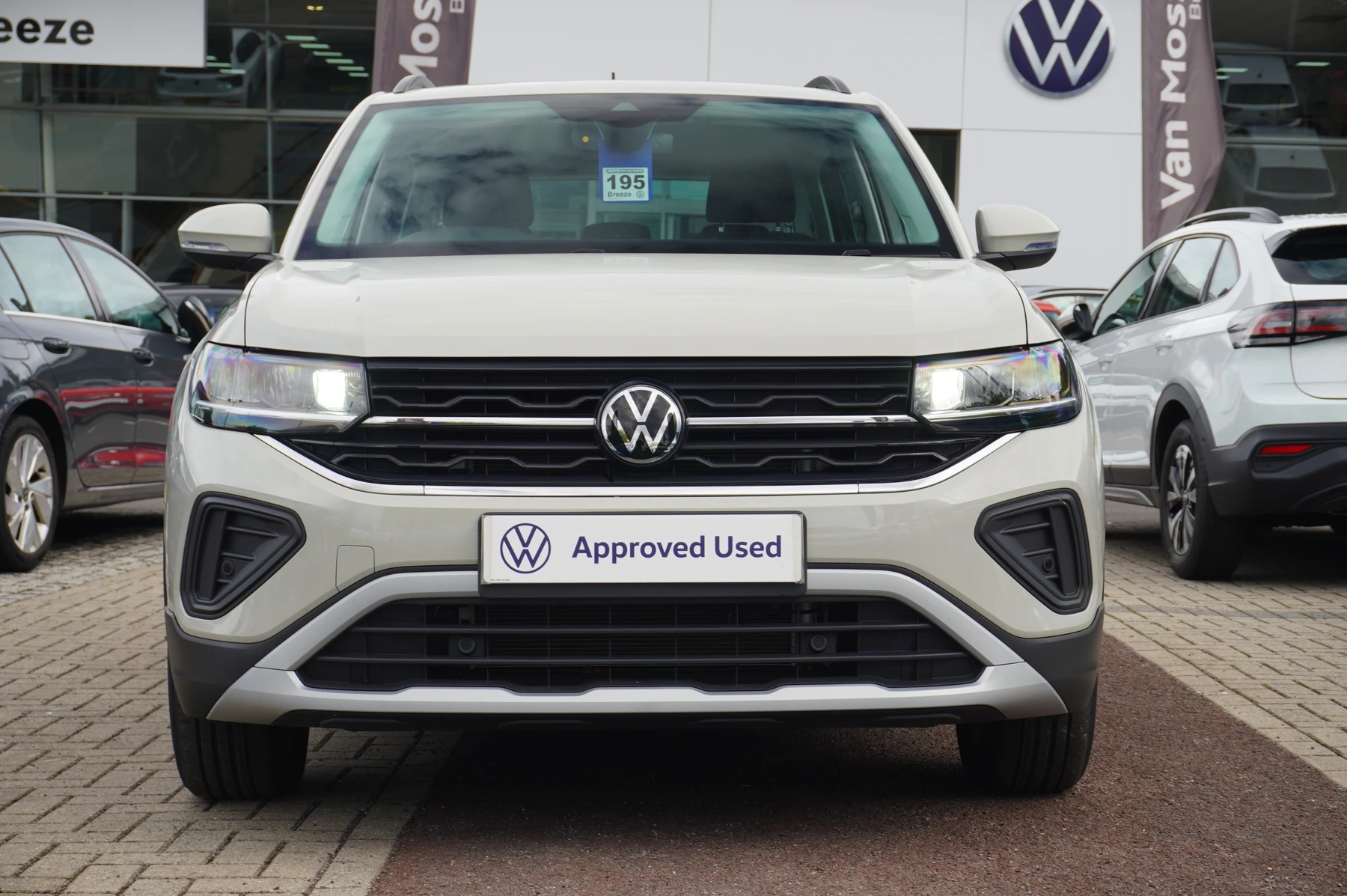 Volkswagen-T-Cross-image-6