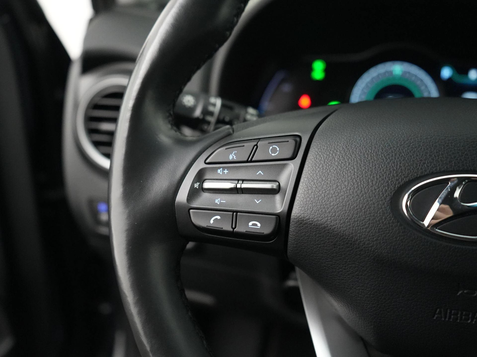 Hyundai-Kona-image-14