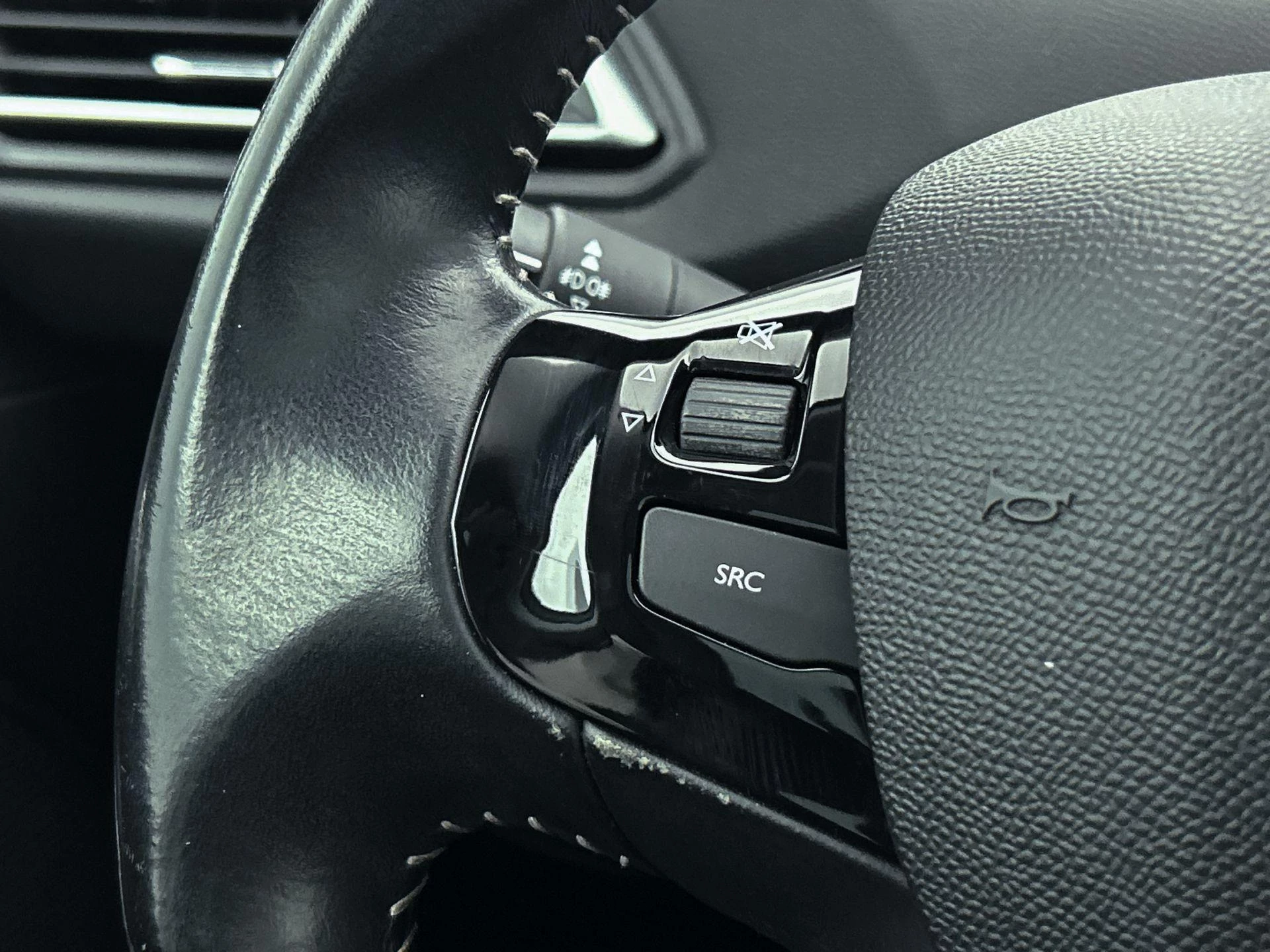 Peugeot-308-image-13