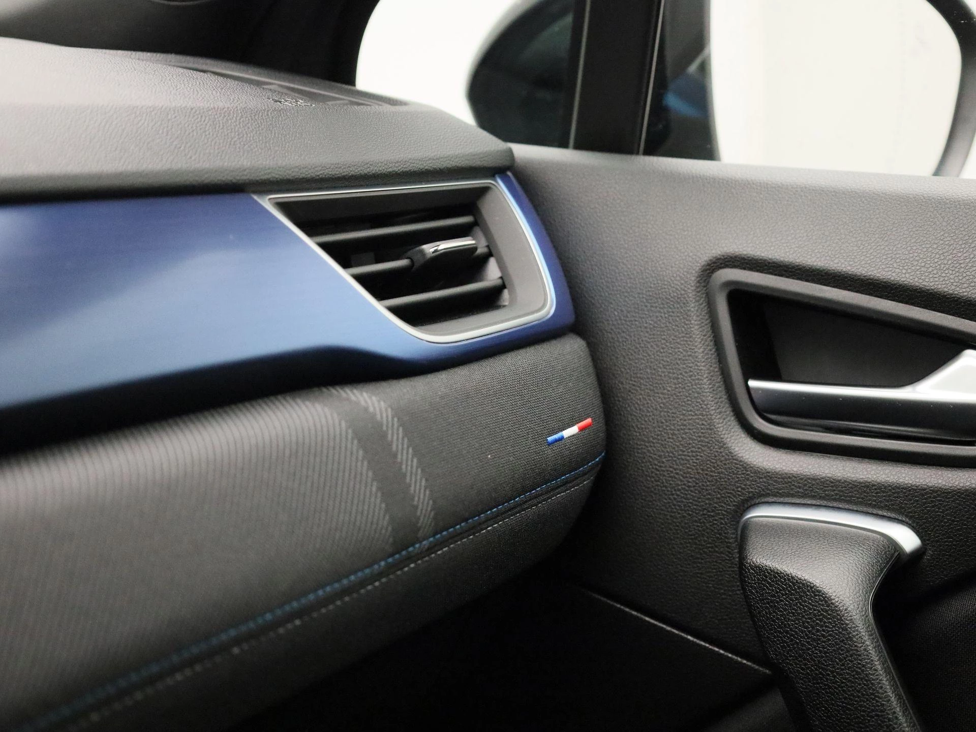 Renault-Captur-image-27