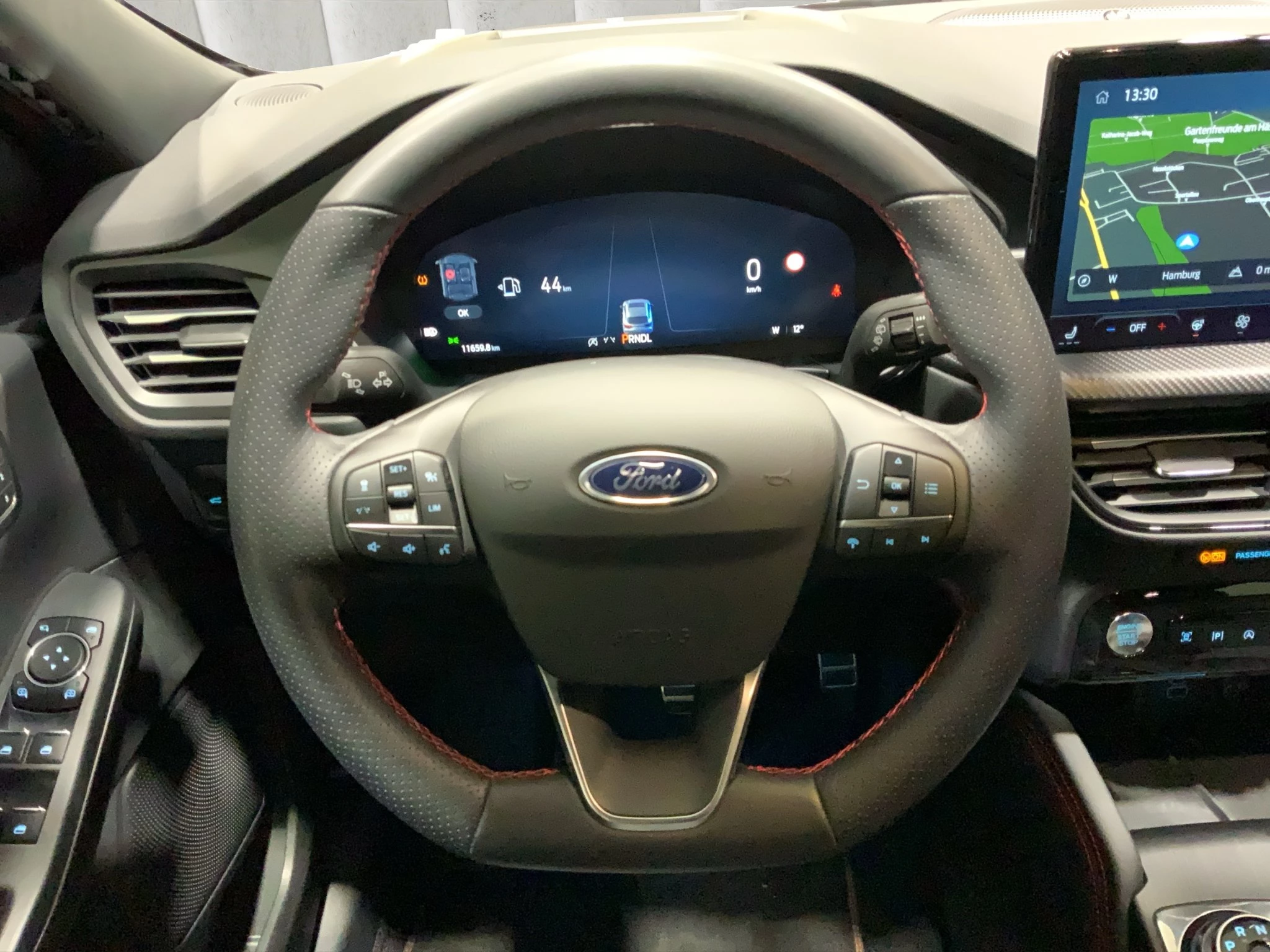 Ford Kuga ST-Line X Aut.*360GRAD*LED-MATRIX*NAVI*GRA*WINTER-PKT.