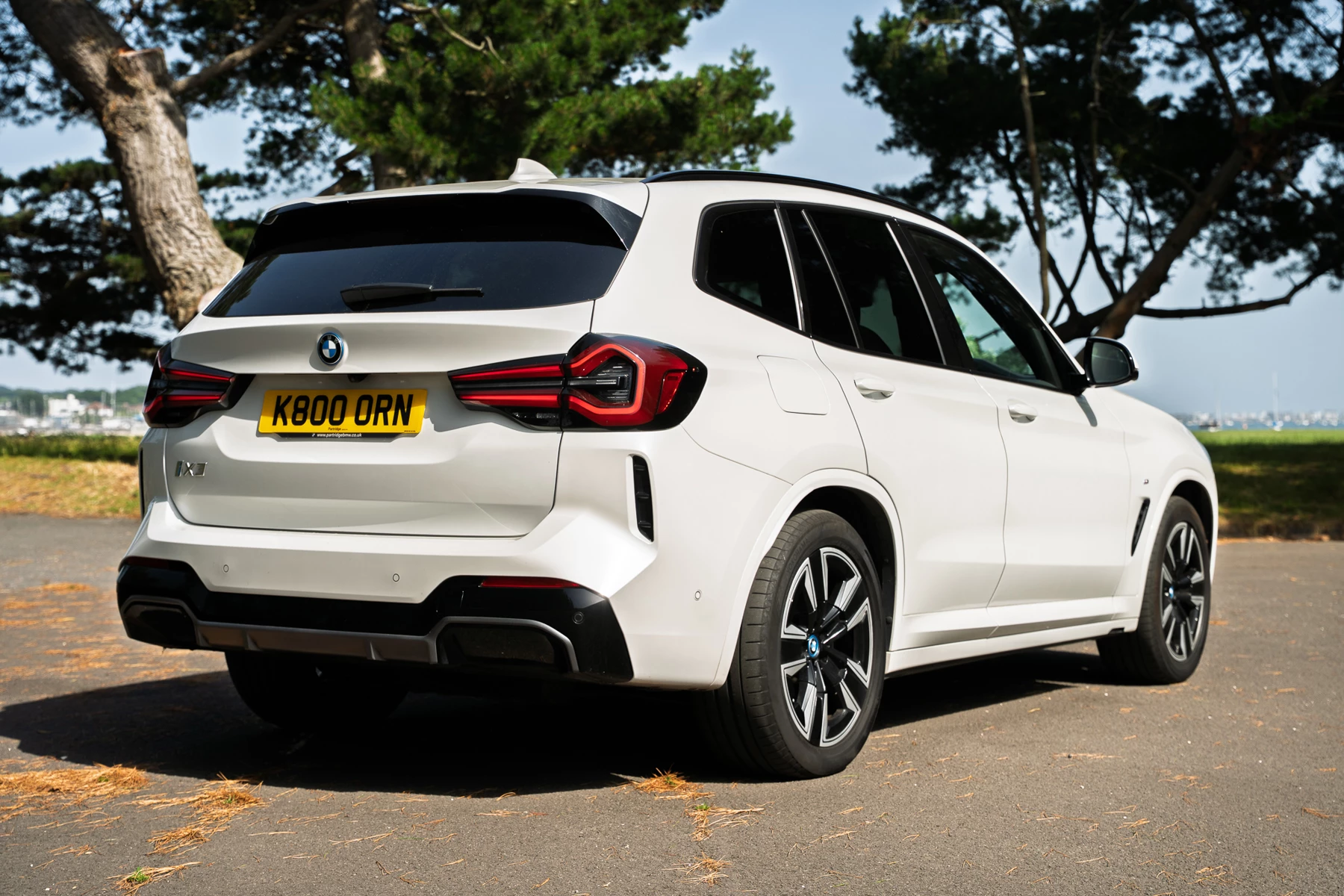 BMW-iX3-image-13
