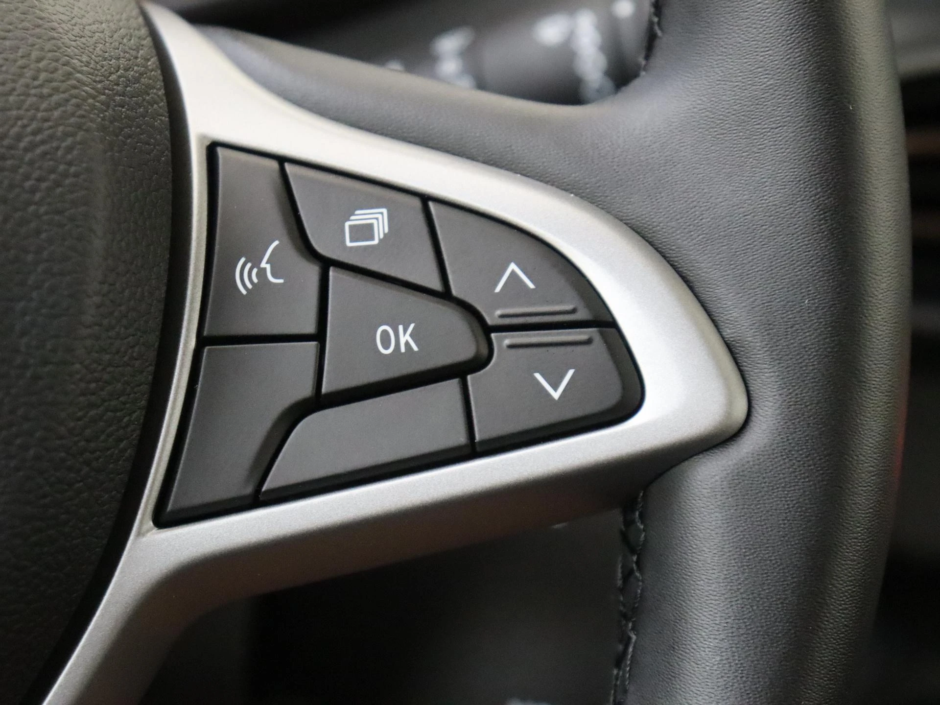 Dacia-Sandero Stepway-image-14