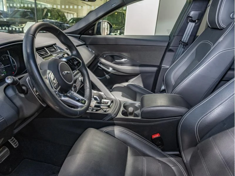 Jaguar-E-PACE-image-7