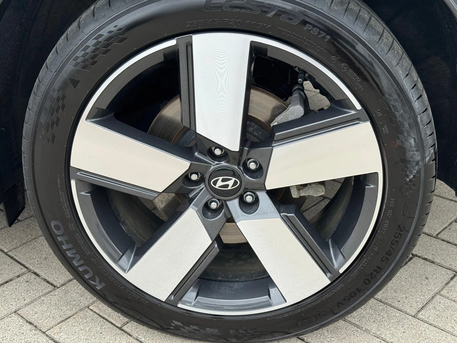 Hyundai-Santa Fe-image-8