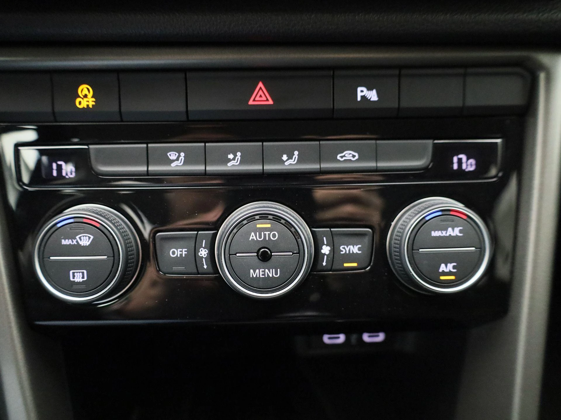 Volkswagen-T-Roc-image-20
