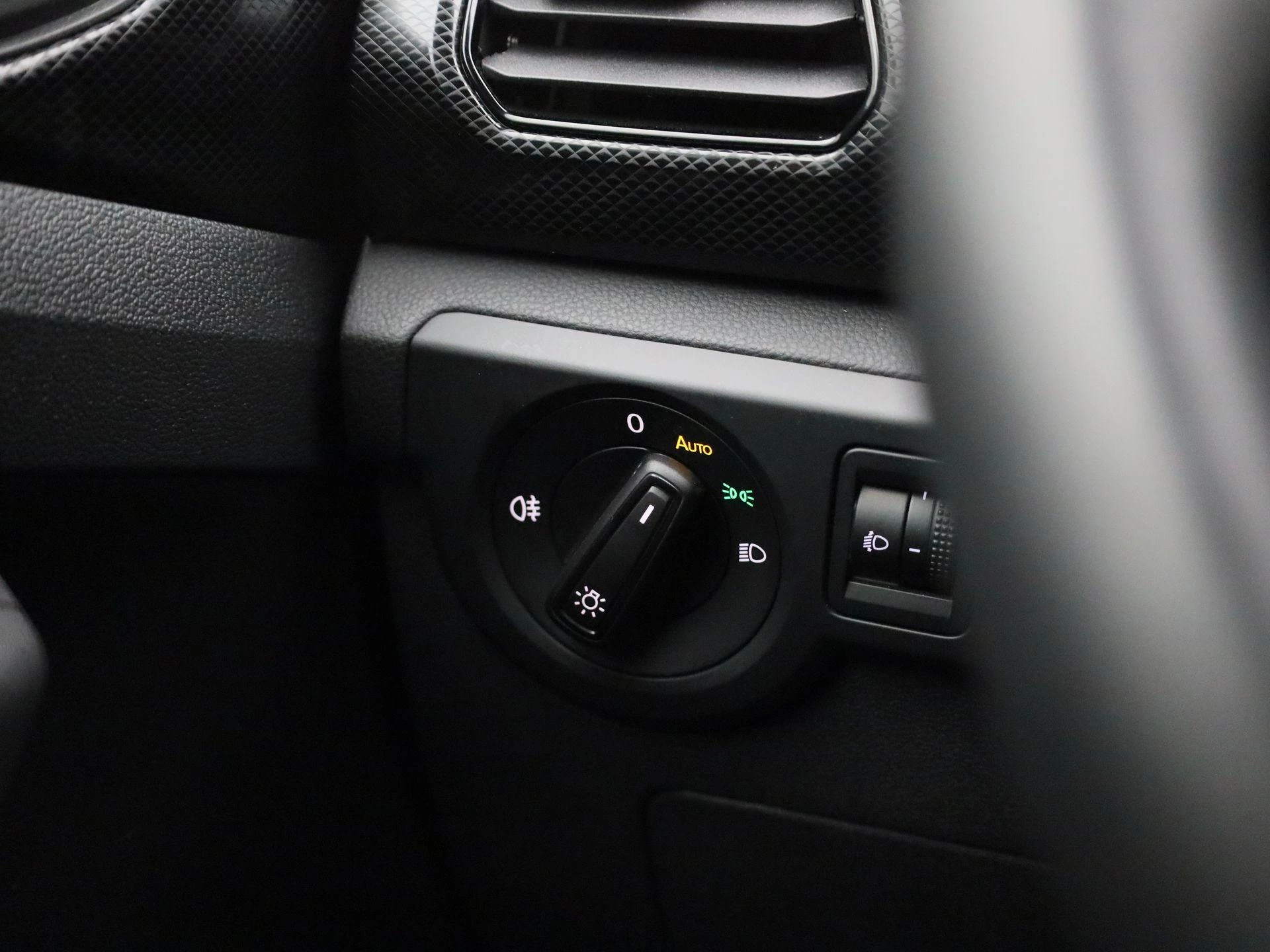 Volkswagen-T-Cross-image-20