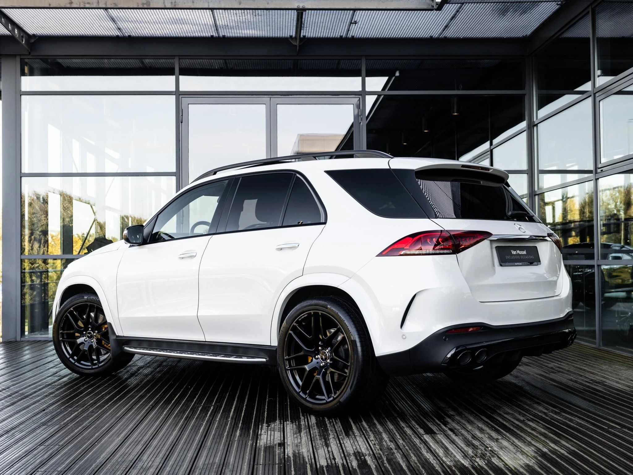 Mercedes-Benz-GLE-image-3