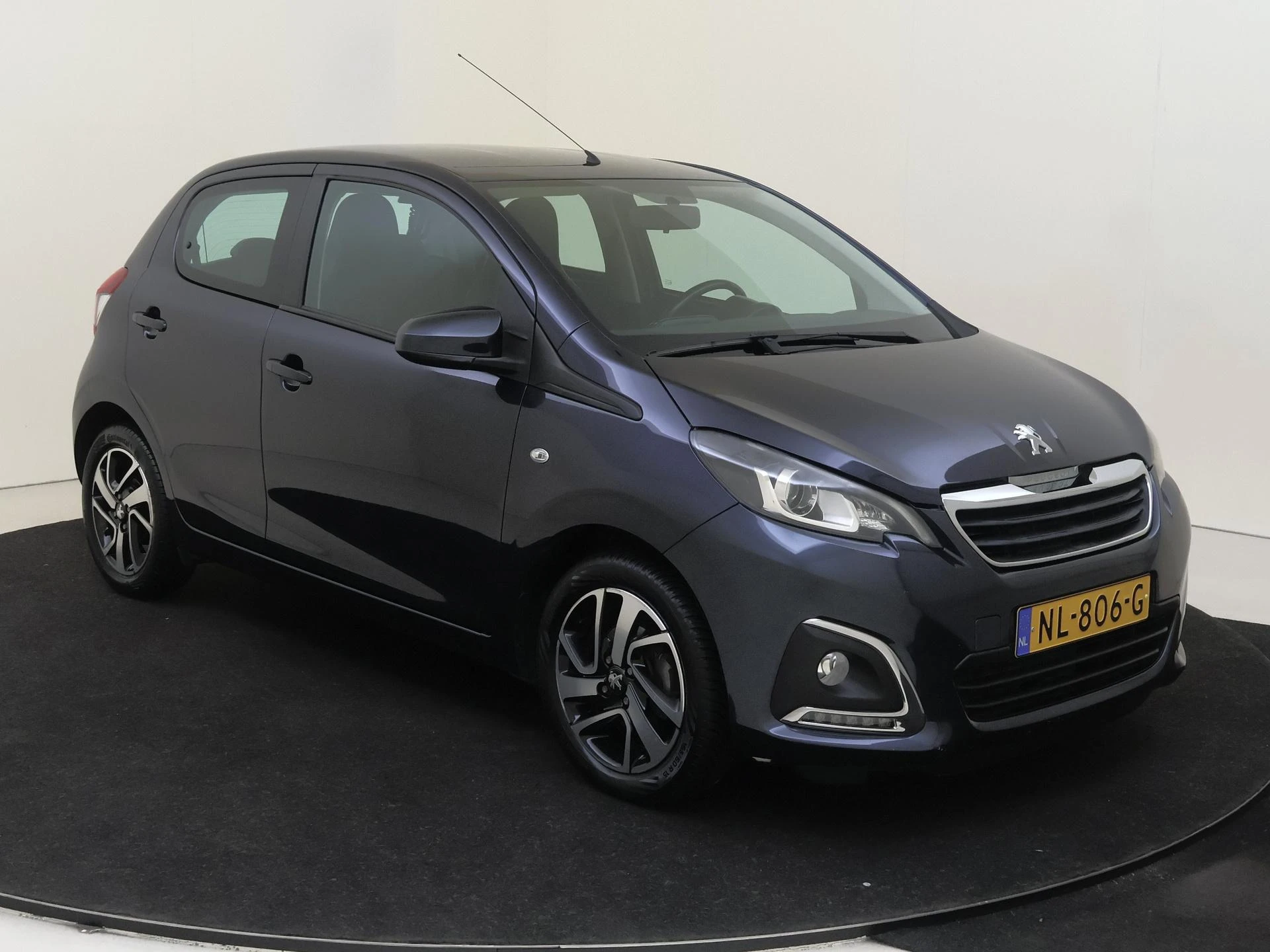 Peugeot-108-image-1