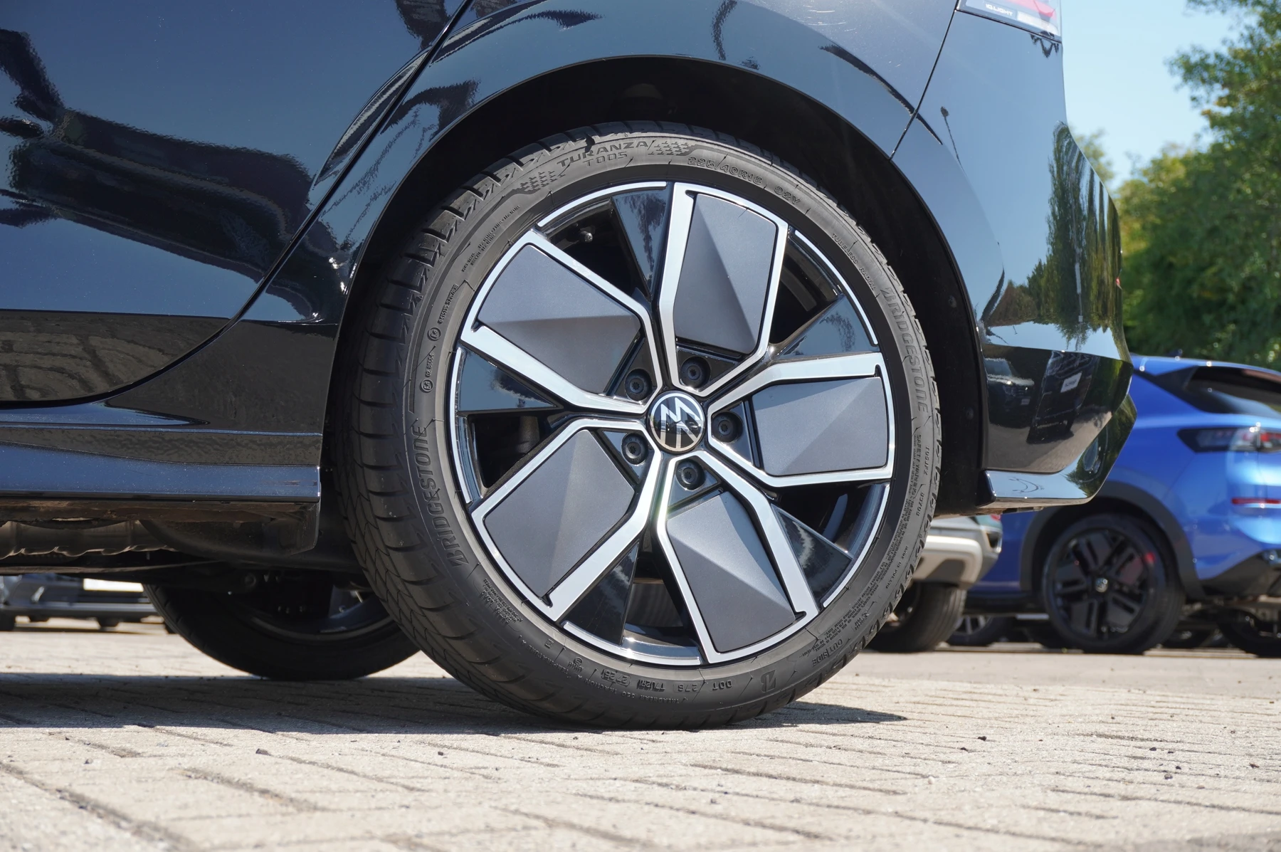 Volkswagen-Golf-image-15