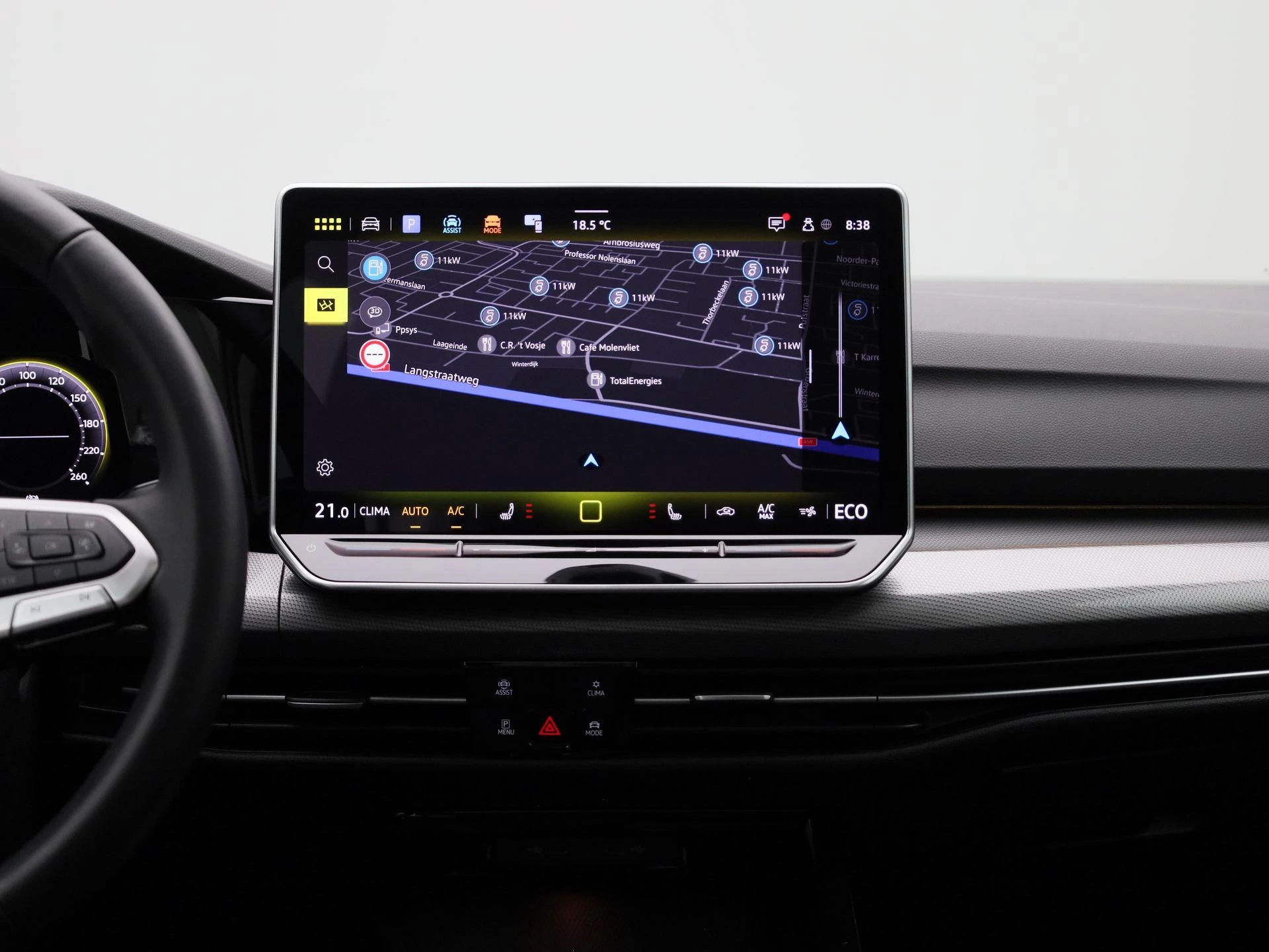 Volkswagen-Golf-image-8