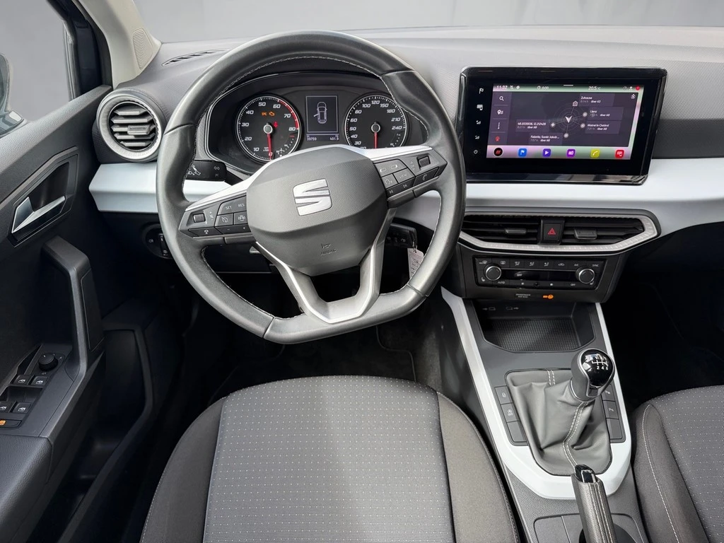 SEAT-Arona-image-9