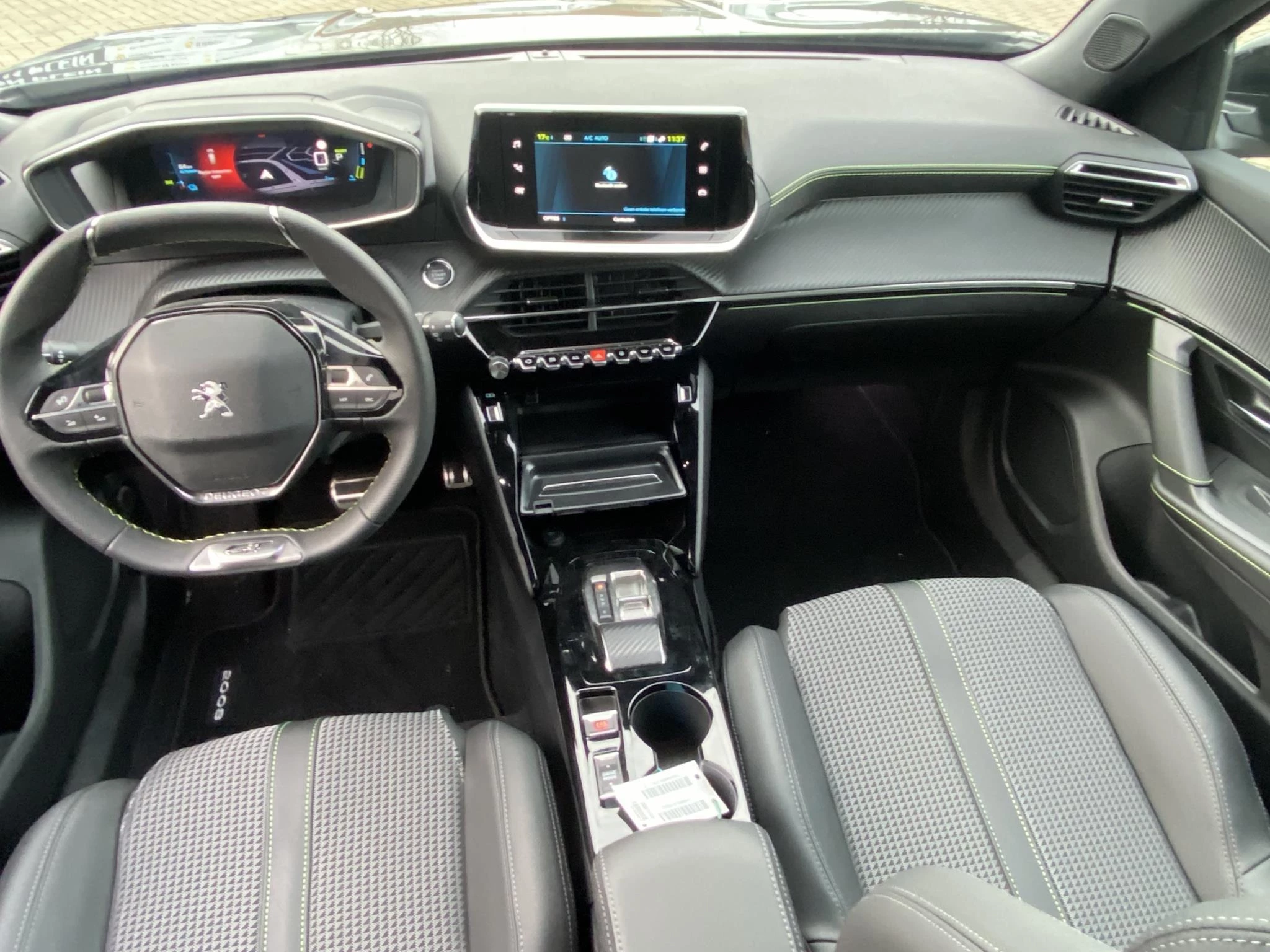 Peugeot e-2008 EV GT 50 kWh