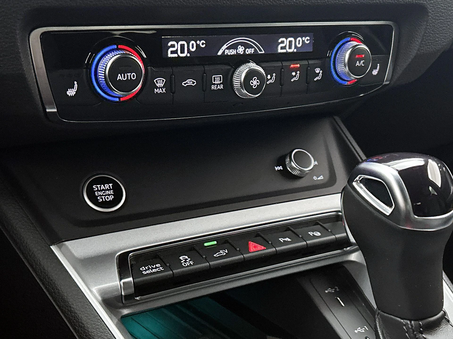 Audi-Q3-image-25