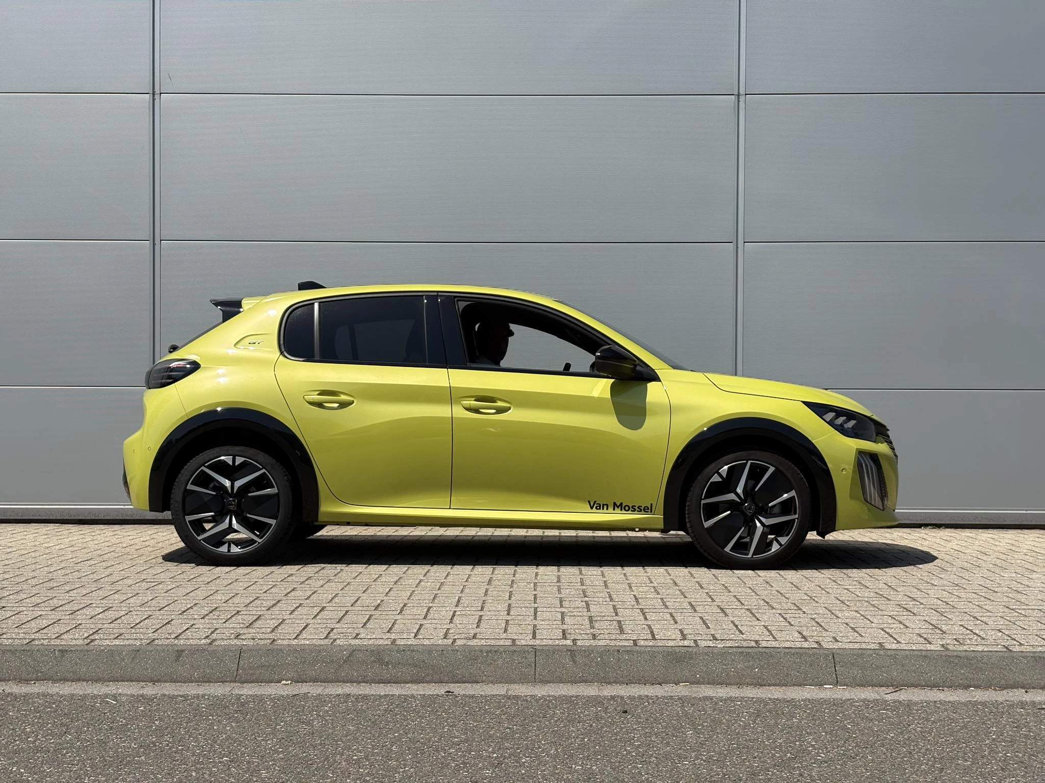 Peugeot 208 1.2 Hybrid 110 e-DCS6 GT