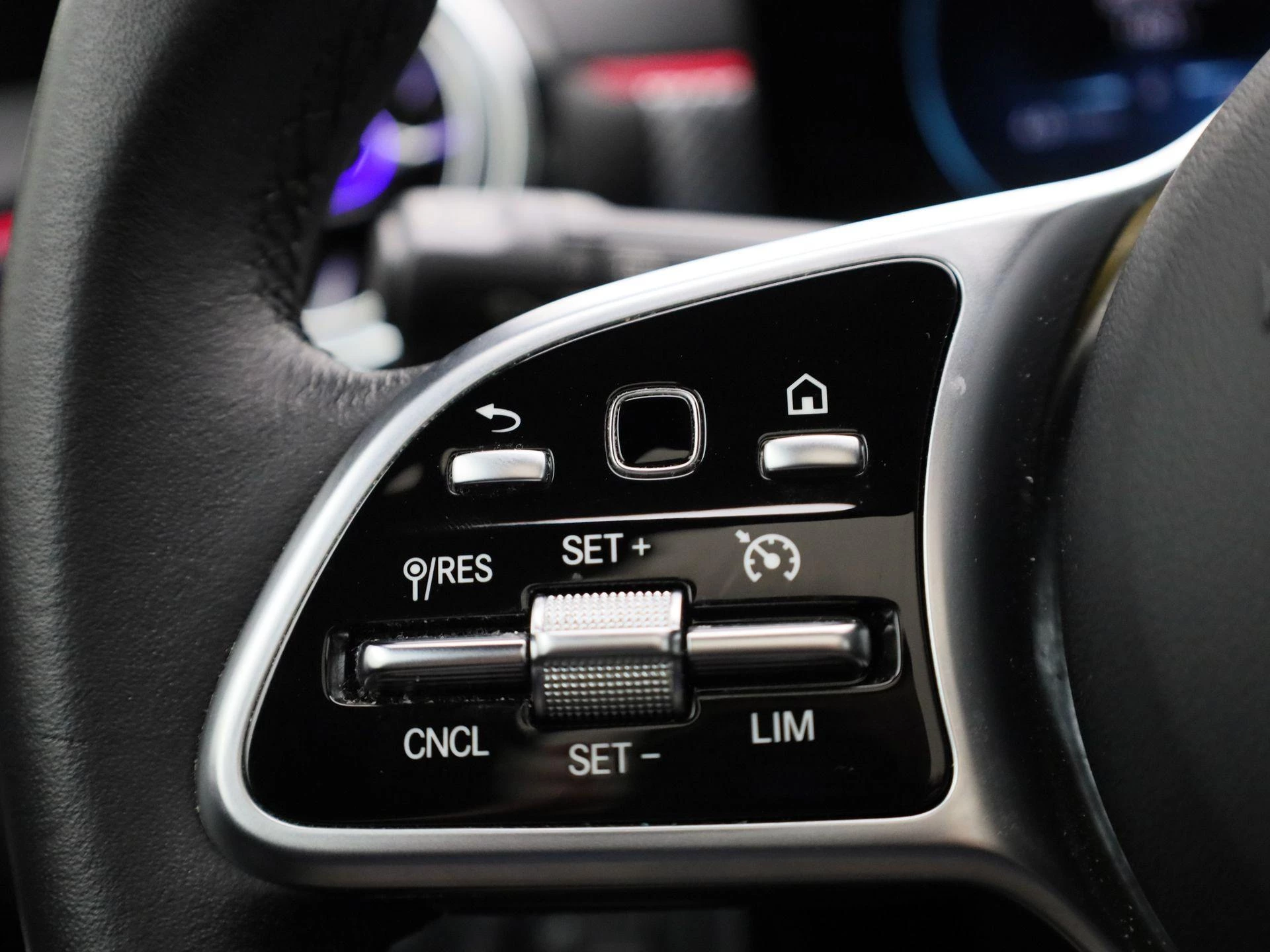 Mercedes-Benz-A-Klasse-image-17