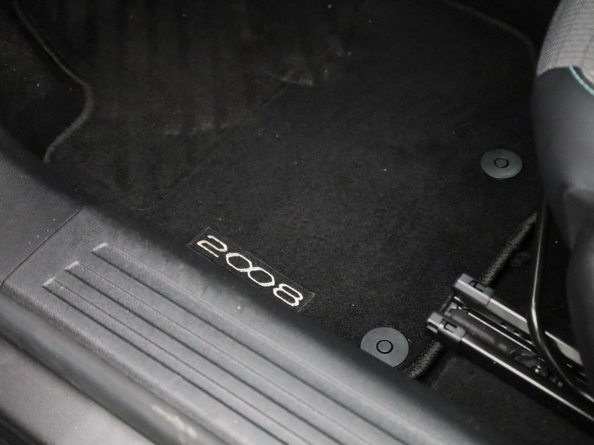 Peugeot 2008 1.5 BlueHDi S&S Allure Pack LED | Carplay | Camera