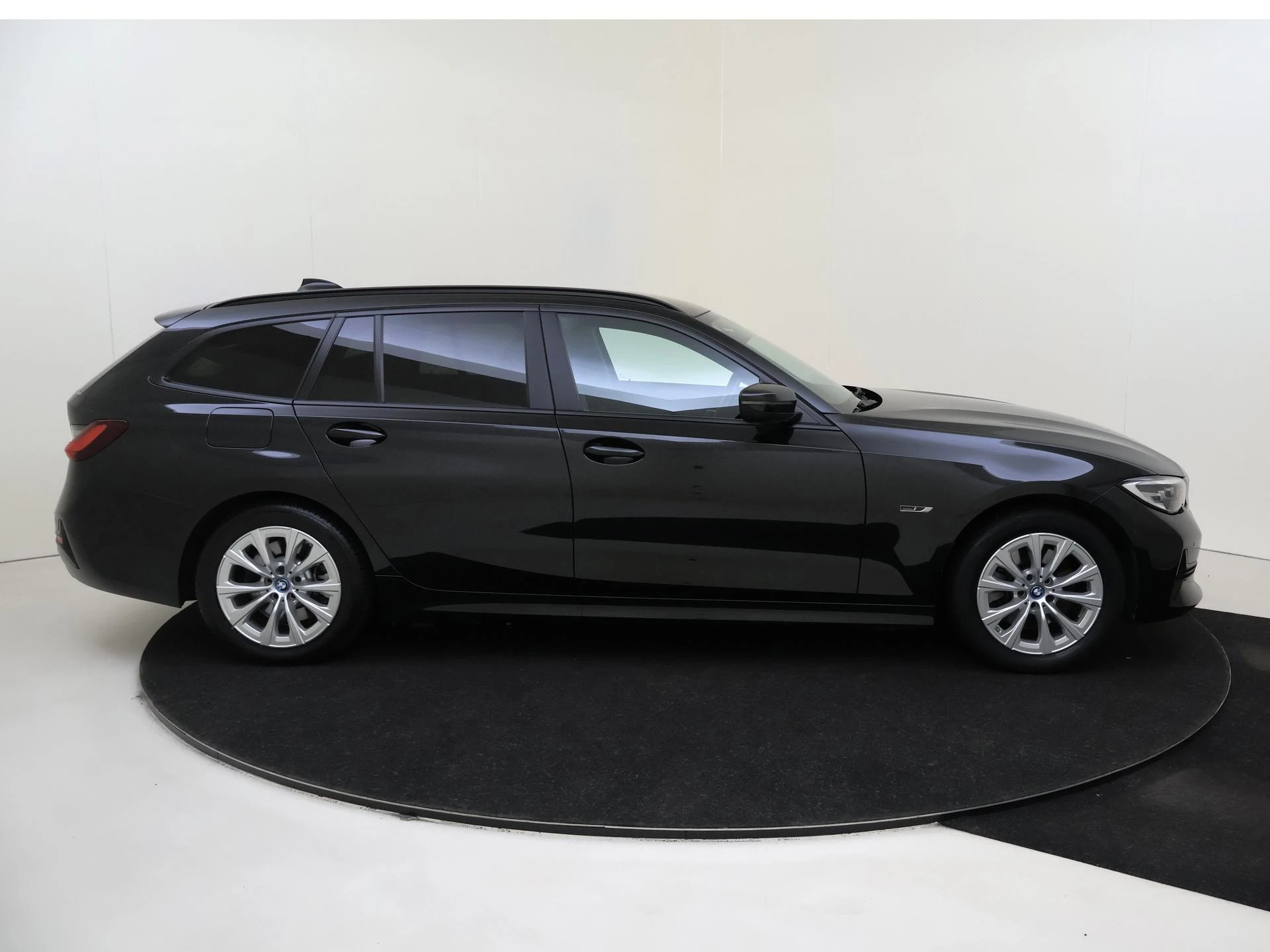 BMW-3 Serie-image-8