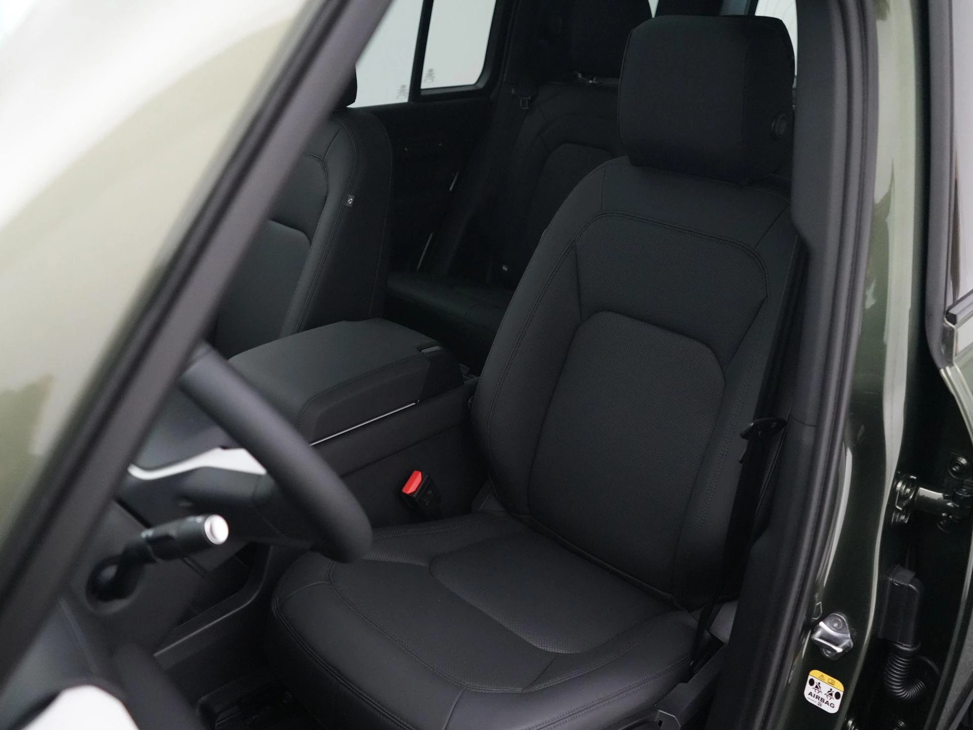 Land Rover-Defender-image-28