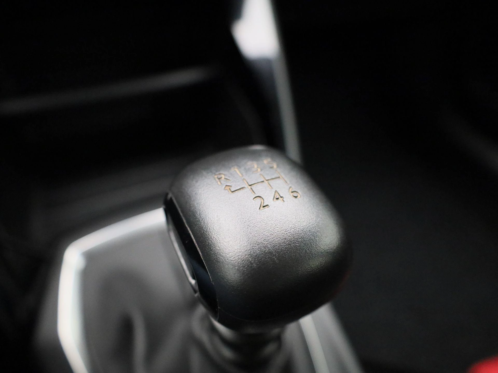 Peugeot-2008-image-19