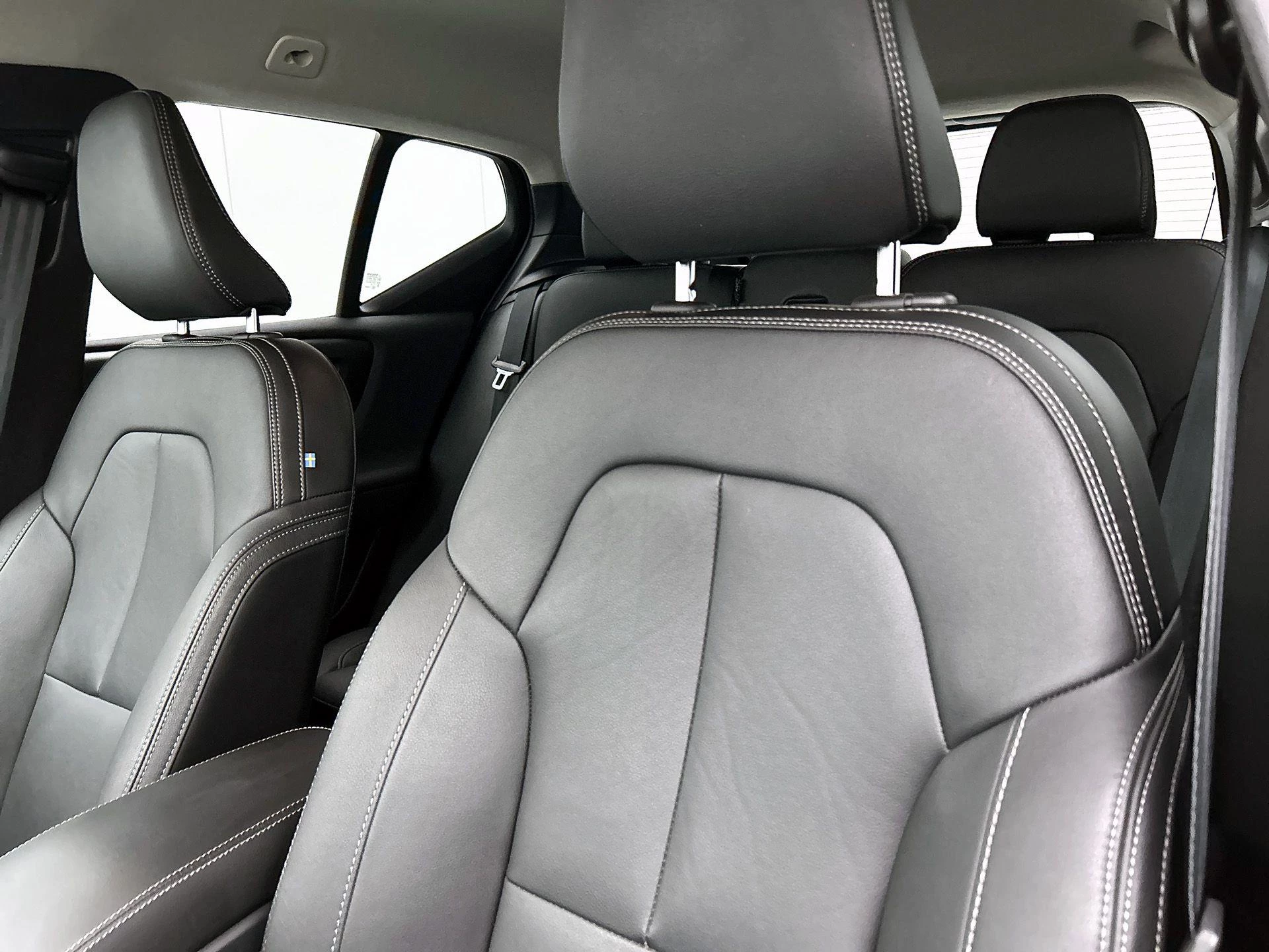 Volvo XC40 2.0 B4 Plus Dark