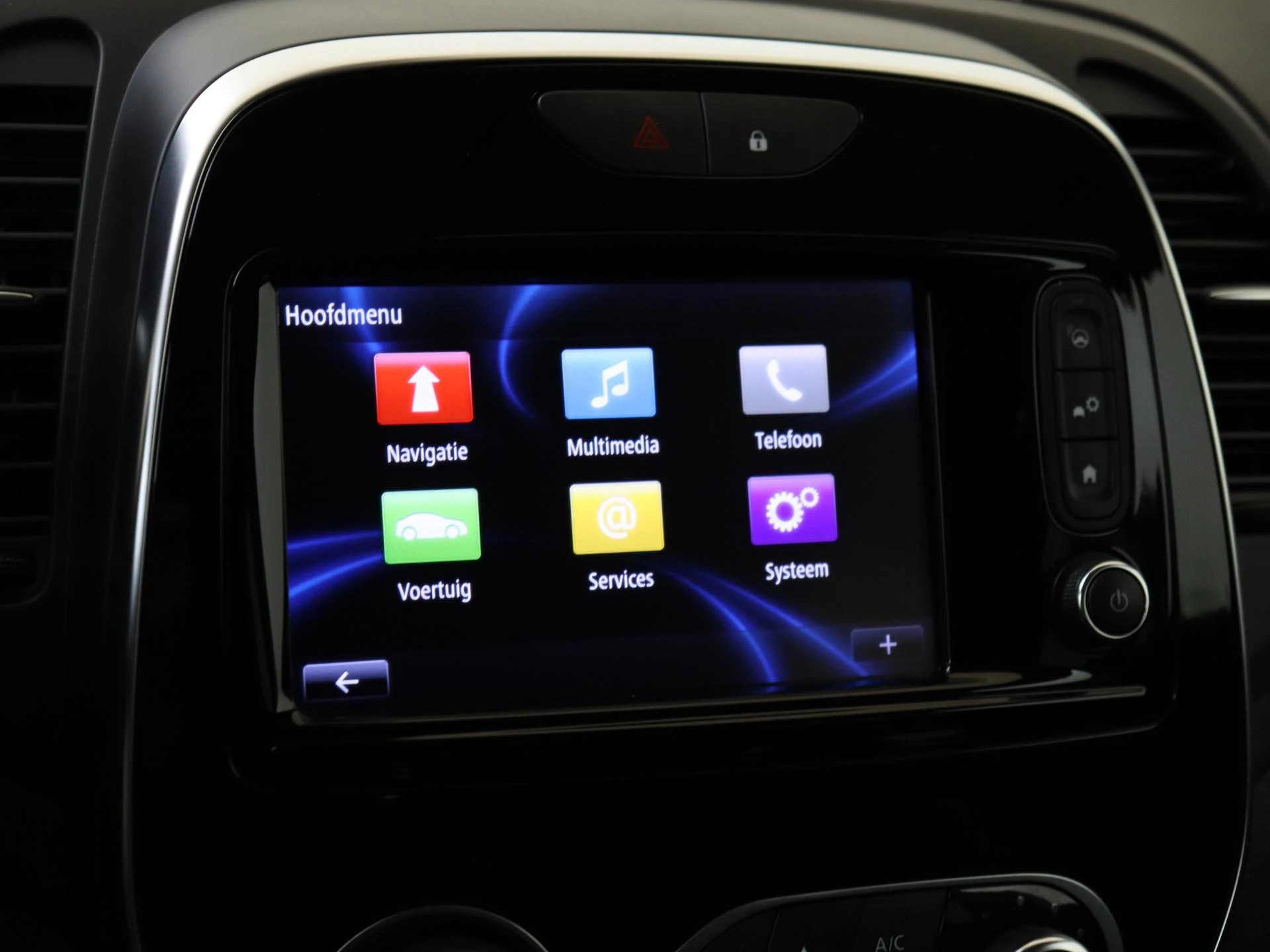 Renault-Captur-image-16