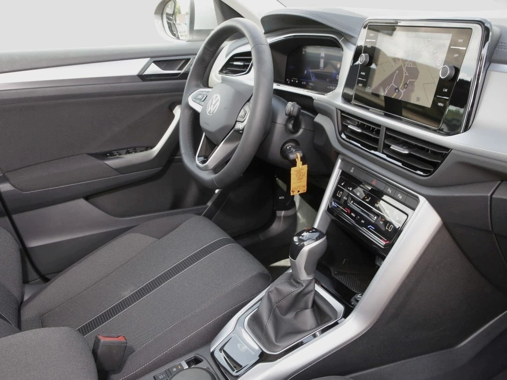 Volkswagen T-Roc 1.5 TSI DSG Life 16" LM NAVI RFK LED SHZ ACC
