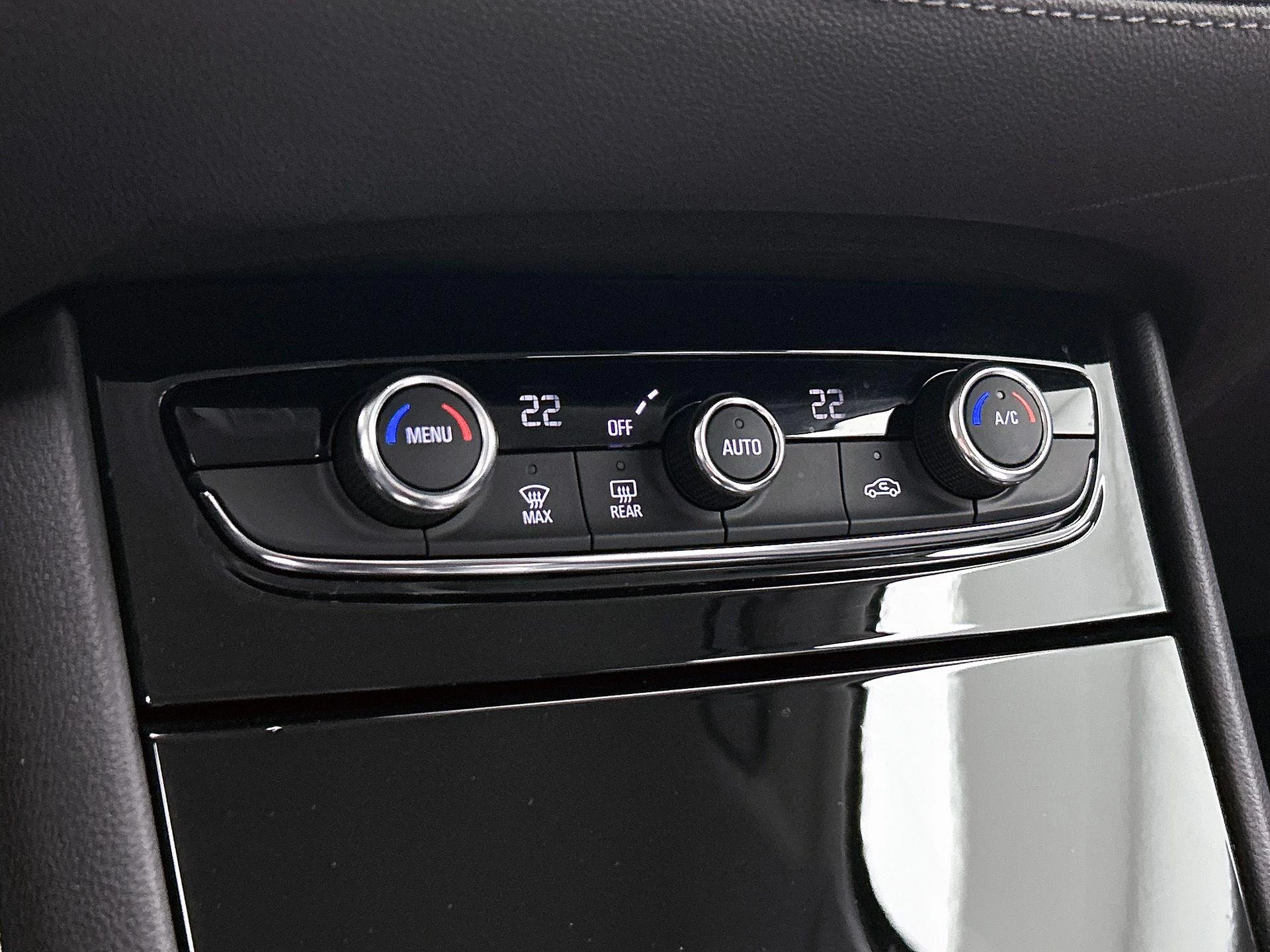Opel-Grandland X-image-23