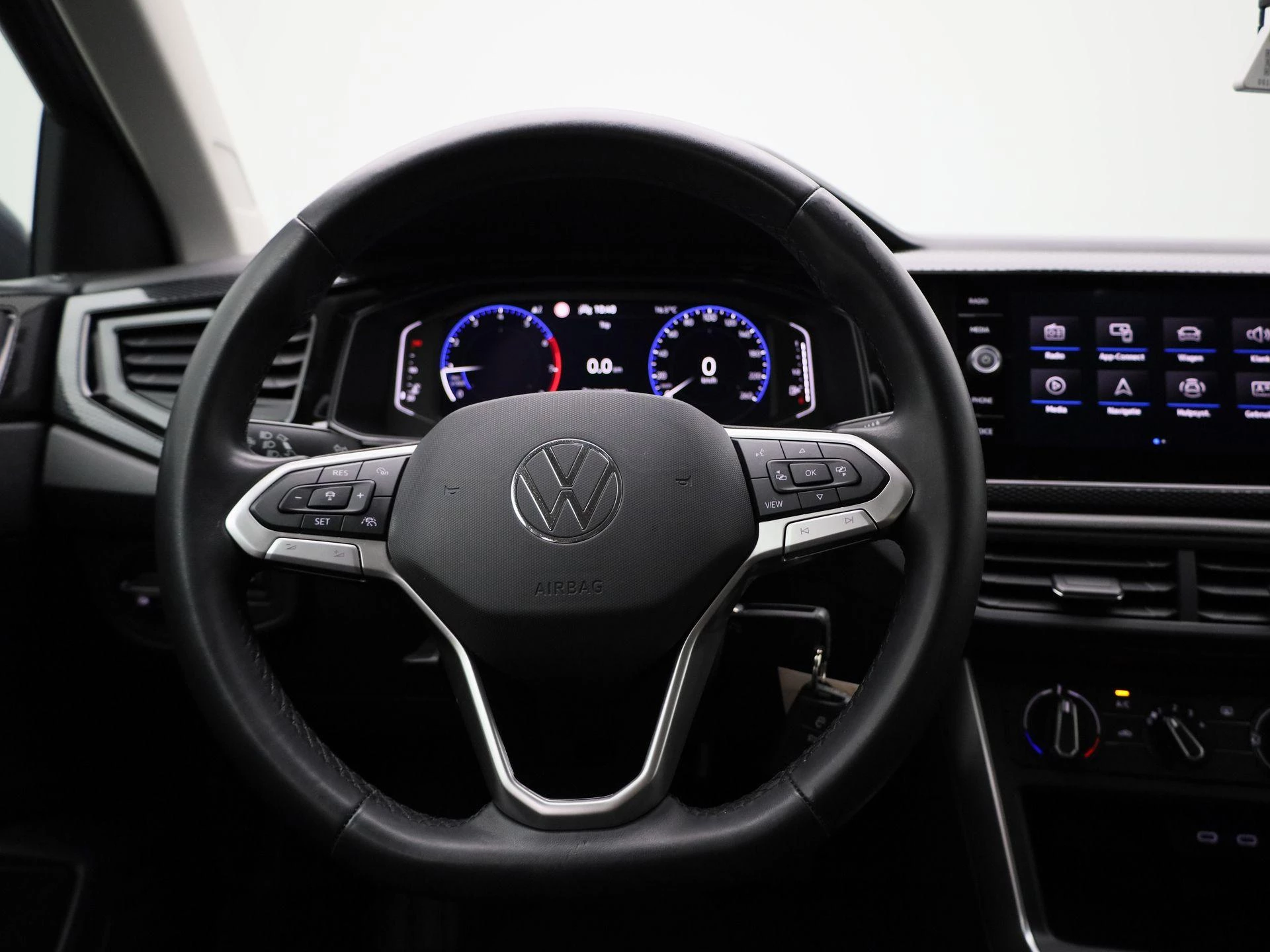 Volkswagen-Polo-image-6