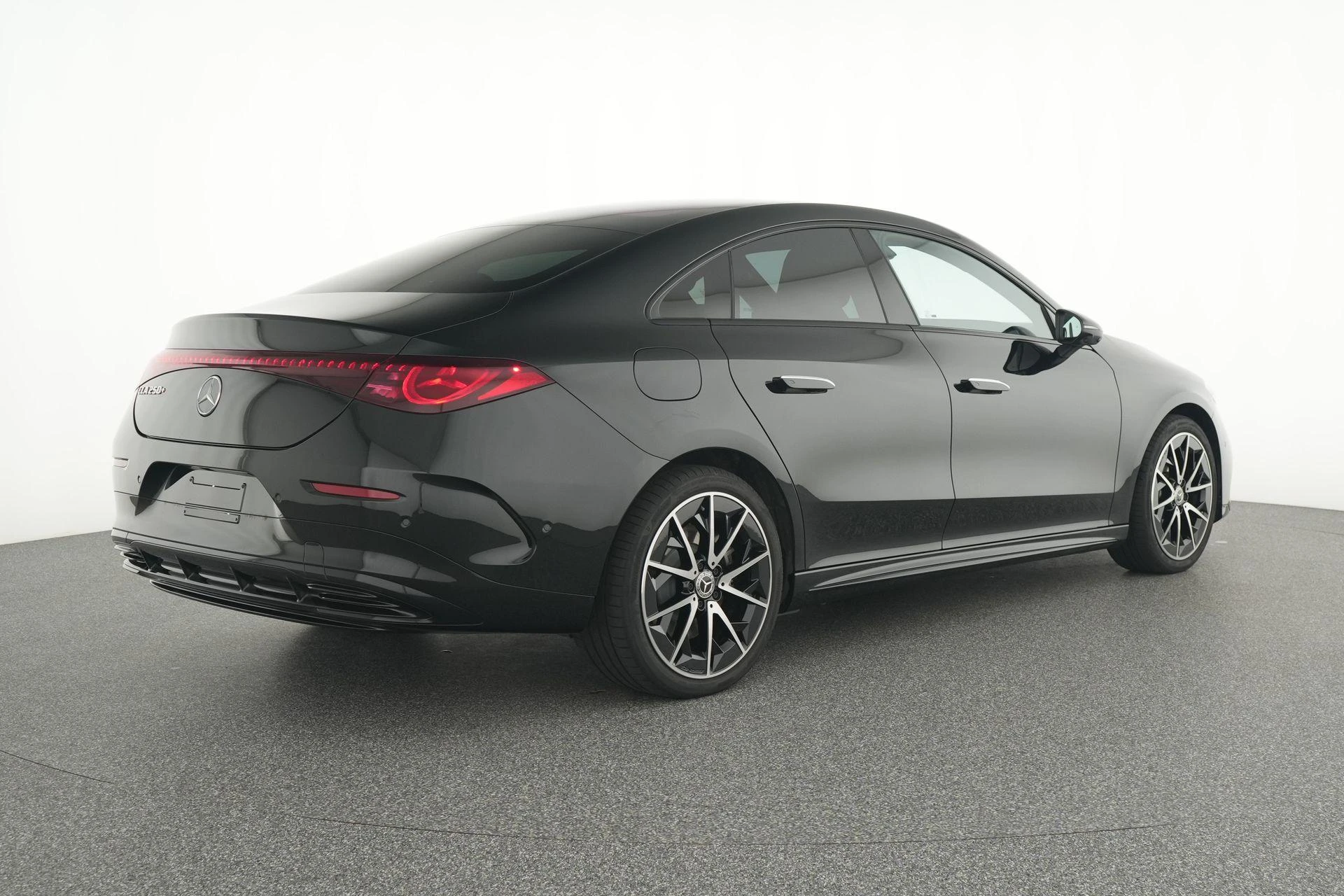 Mercedes-Benz-CLA-image-3