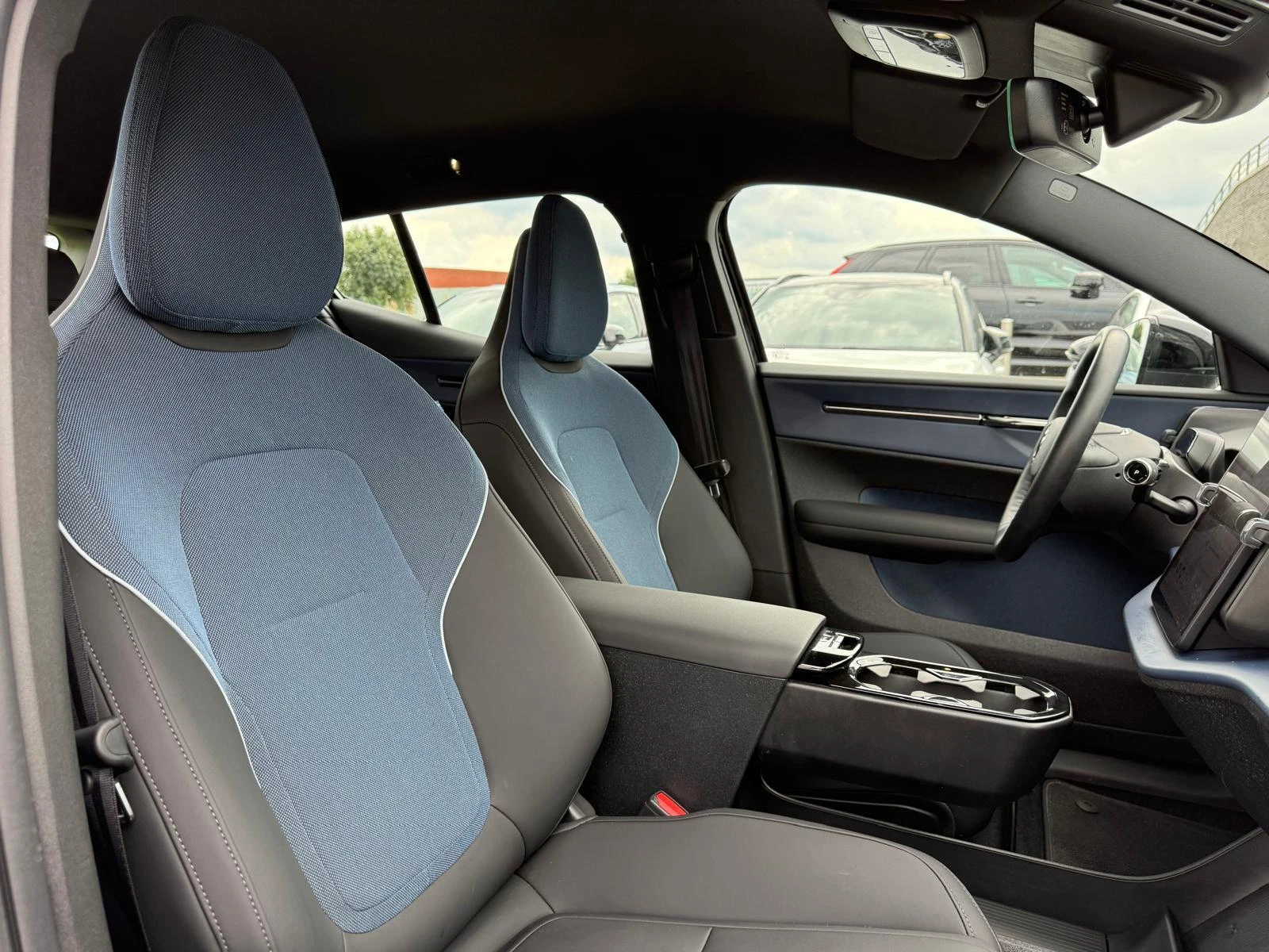 Volvo-EX30-image-5