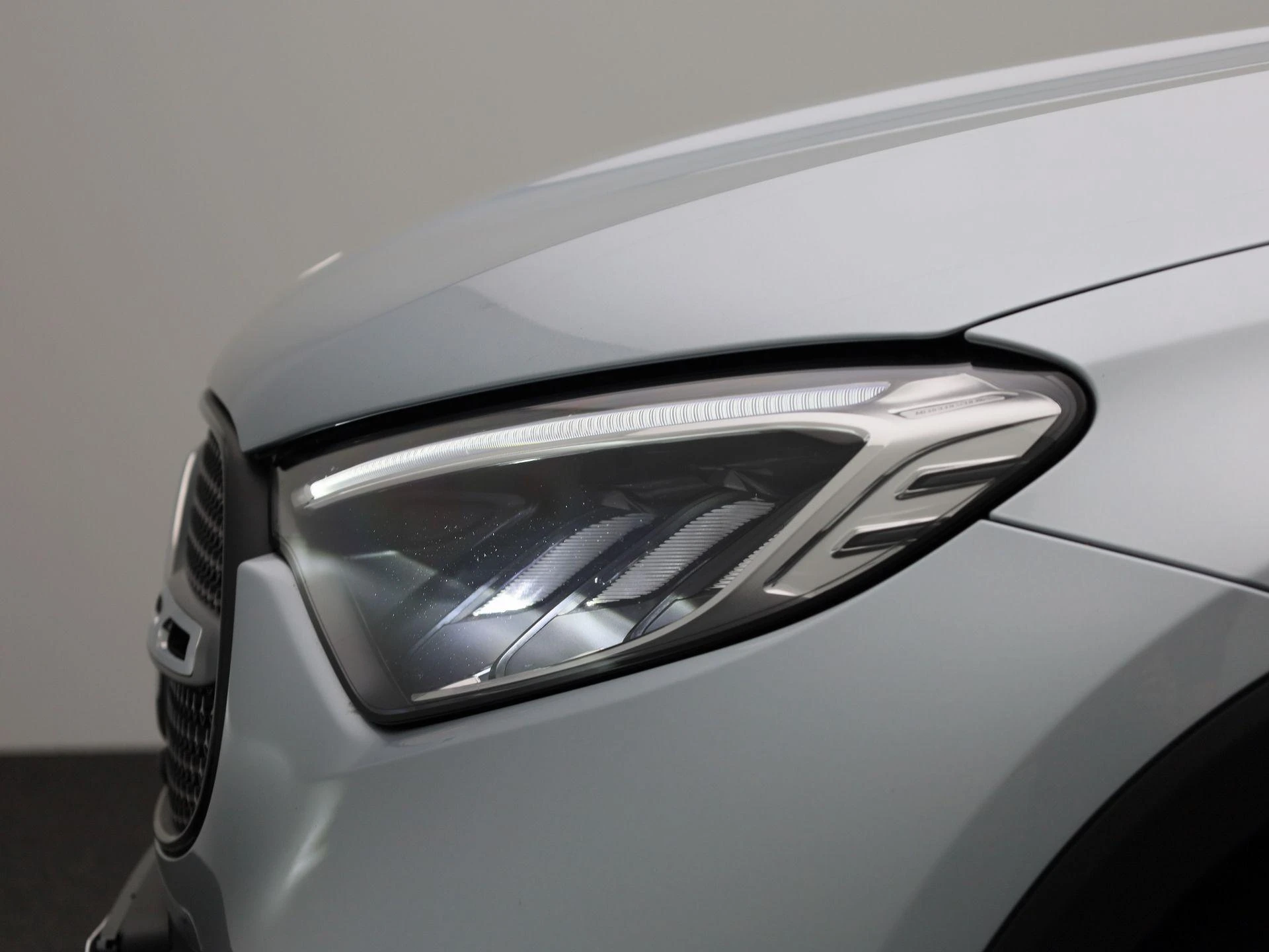Mercedes-Benz-GLC-image-15