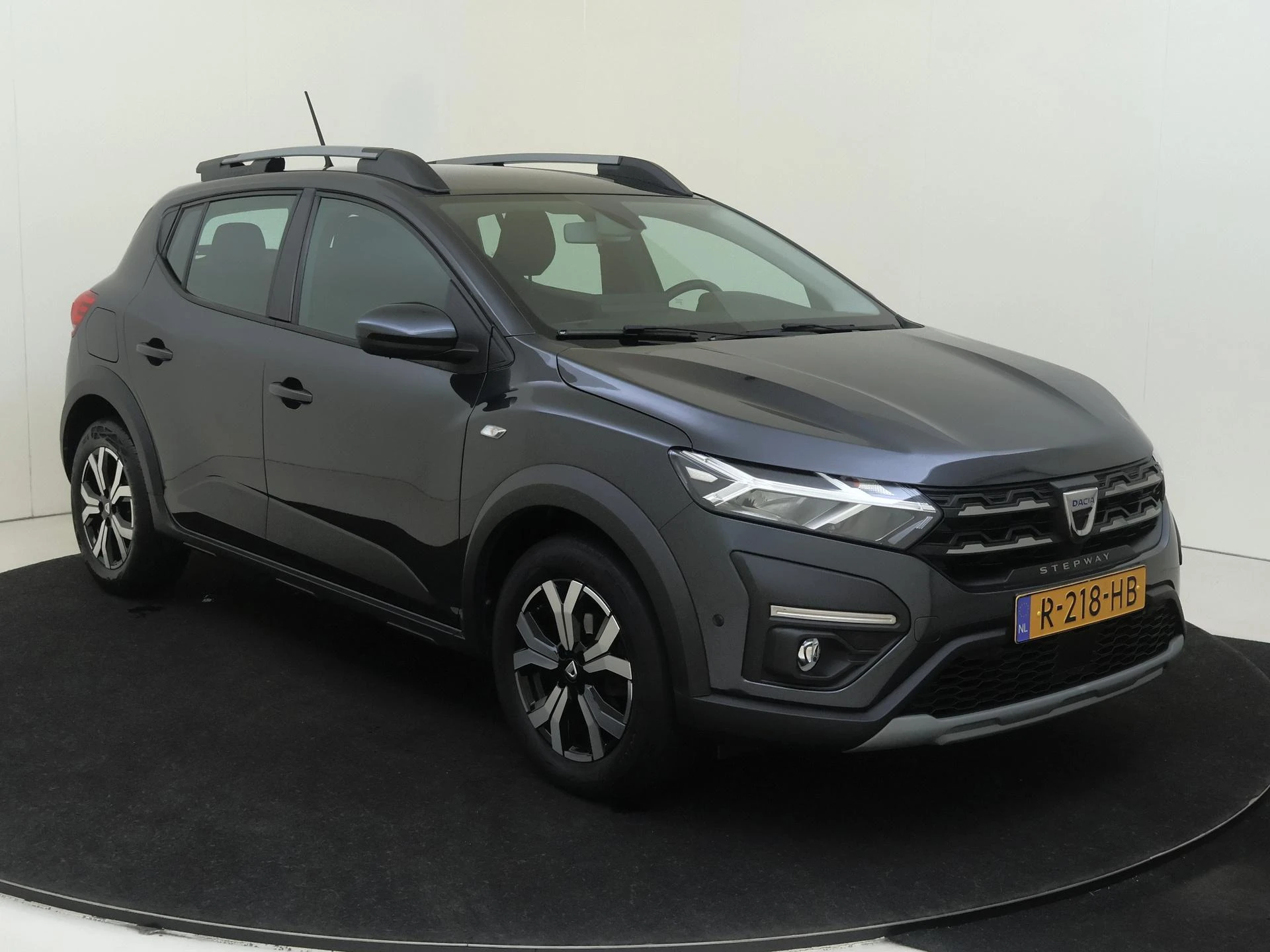 Dacia-Sandero Stepway-image-1