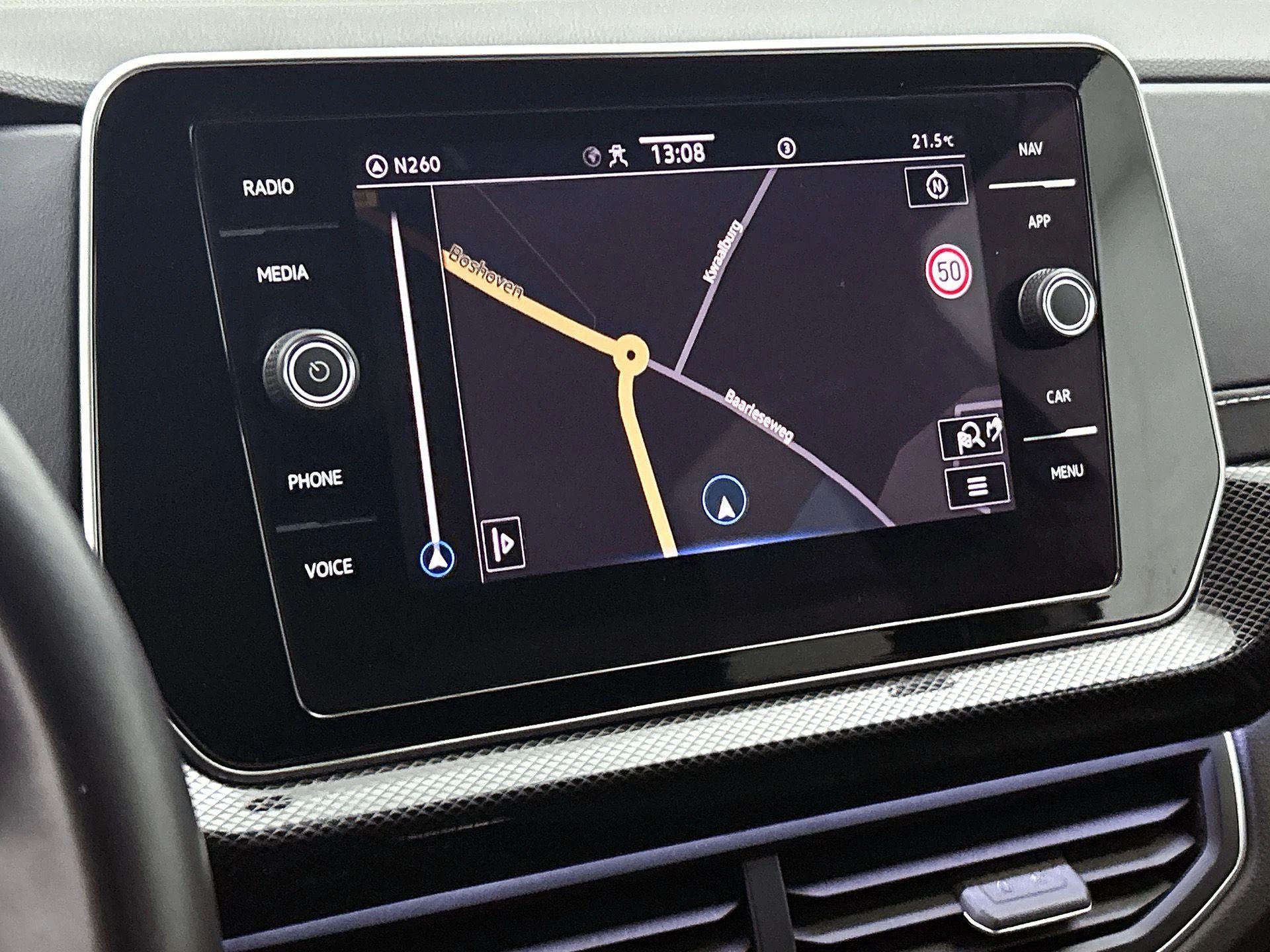 Volkswagen-T-Cross-image-31