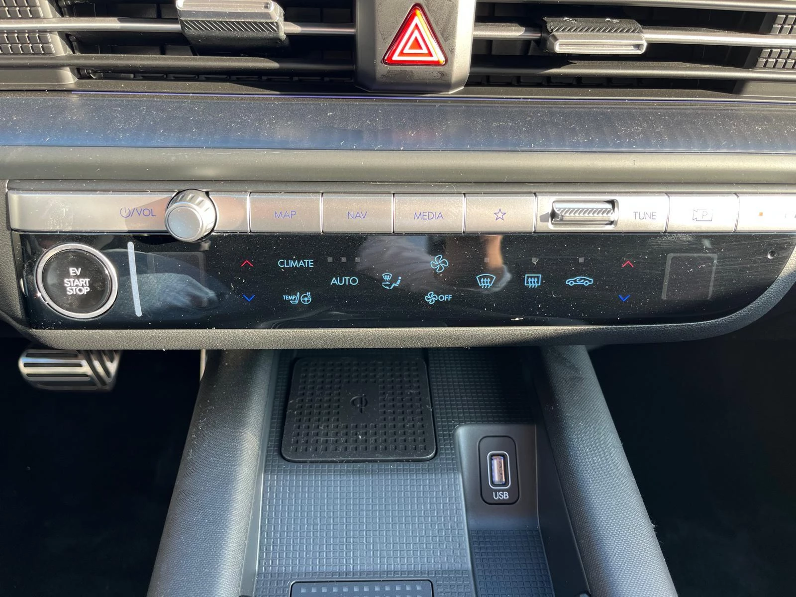 Hyundai-IONIQ 6-image-11