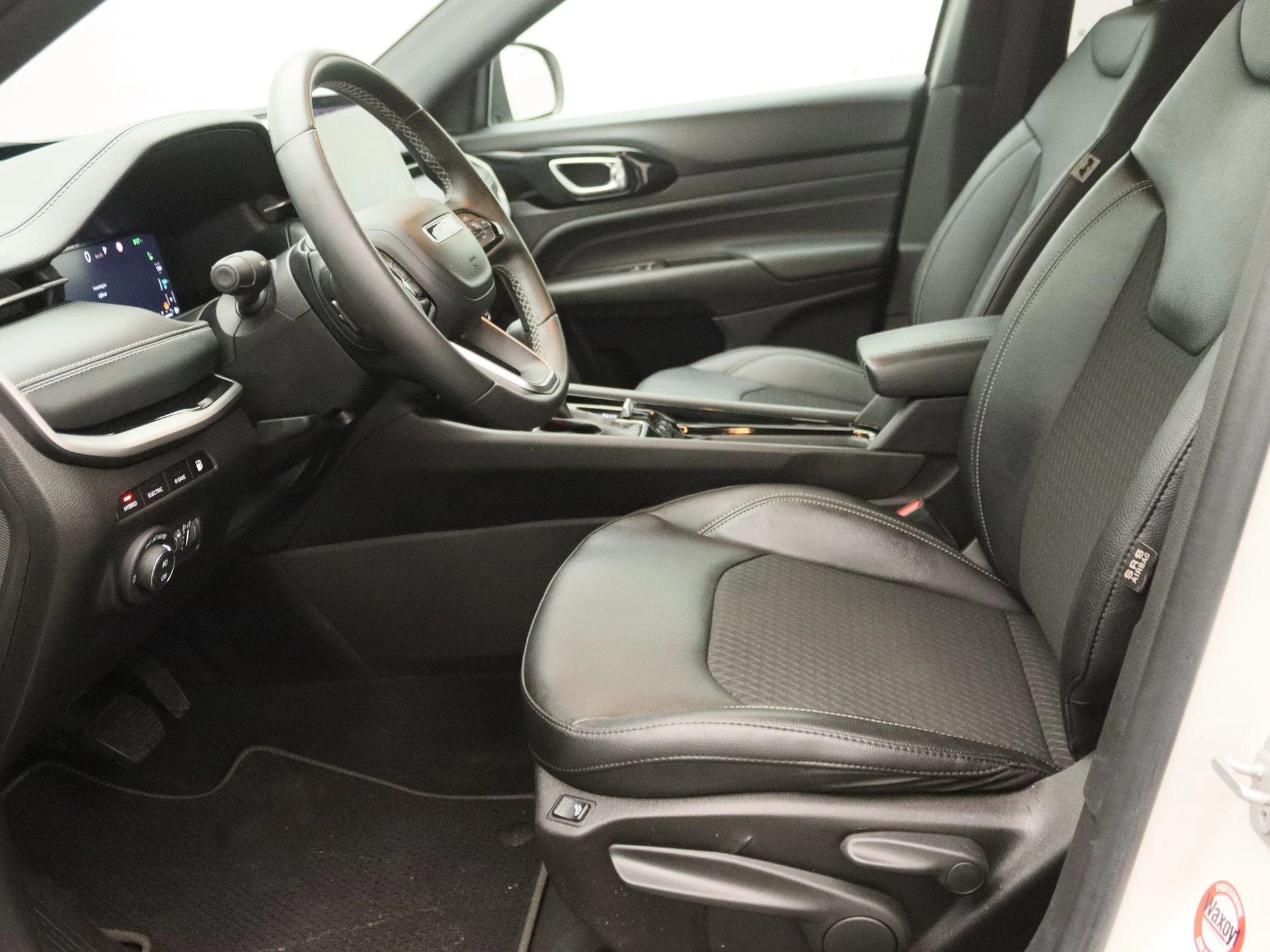 Jeep-Compass-image-13